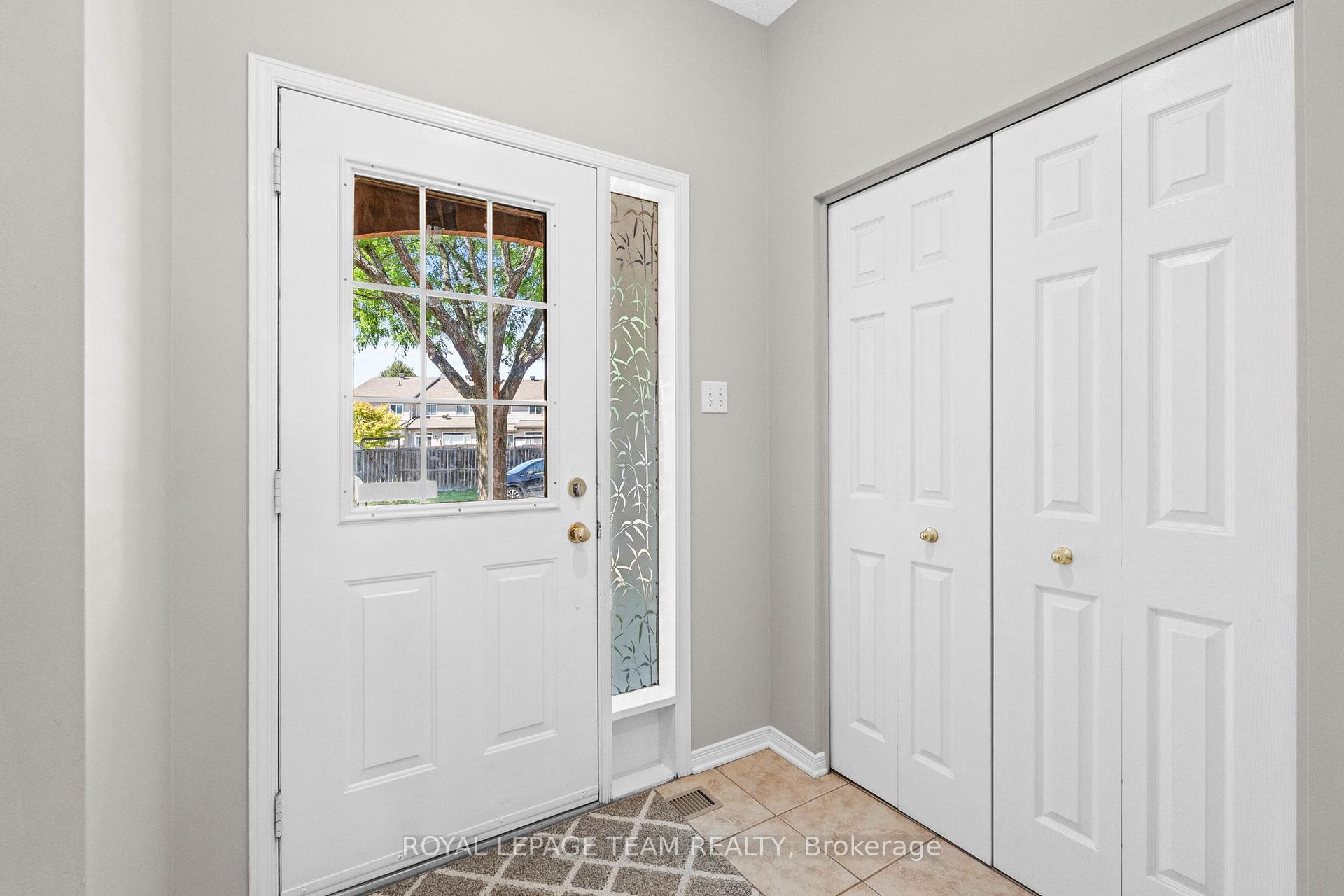 Photo 2 of 21 Upney Drive, Ottawa, Barrhaven - Longfields — HOMEH