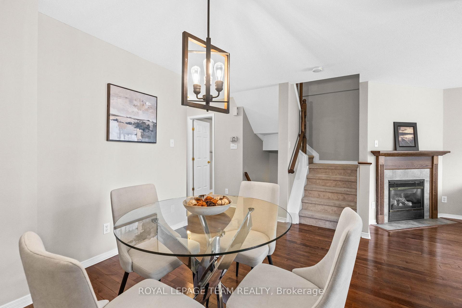 Photo 5 of 21 Upney Drive, Ottawa, Barrhaven - Longfields — HOMEH