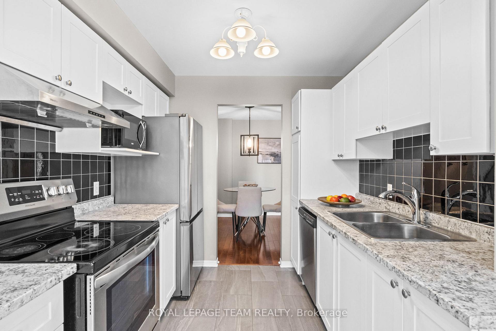 Photo 9 of 21 Upney Drive, Ottawa, Barrhaven - Longfields — HOMEH