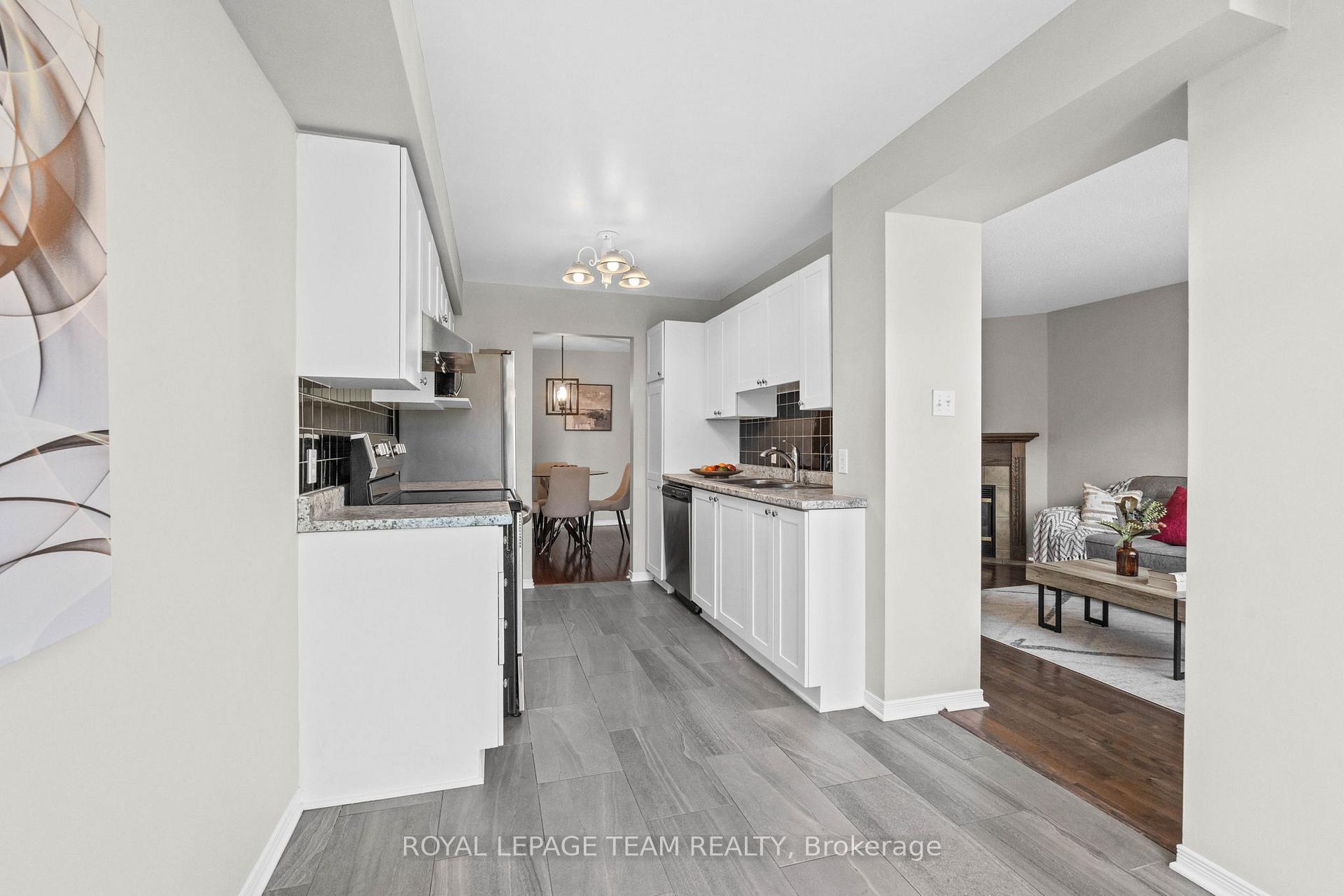 Photo 10 of 21 Upney Drive, Ottawa, Barrhaven - Longfields — HOMEH