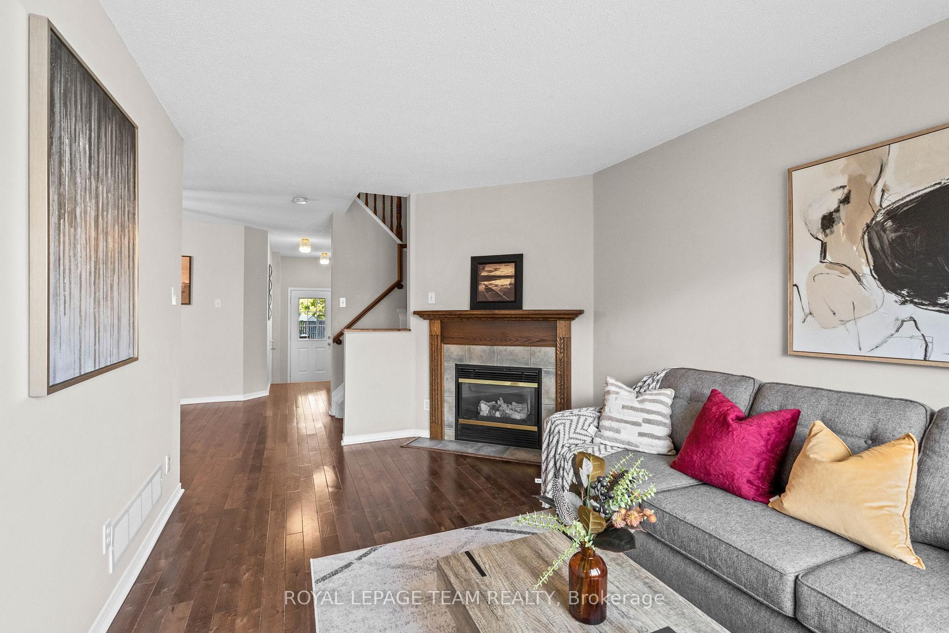 Photo 13 of 21 Upney Drive, Ottawa, Barrhaven - Longfields — HOMEH