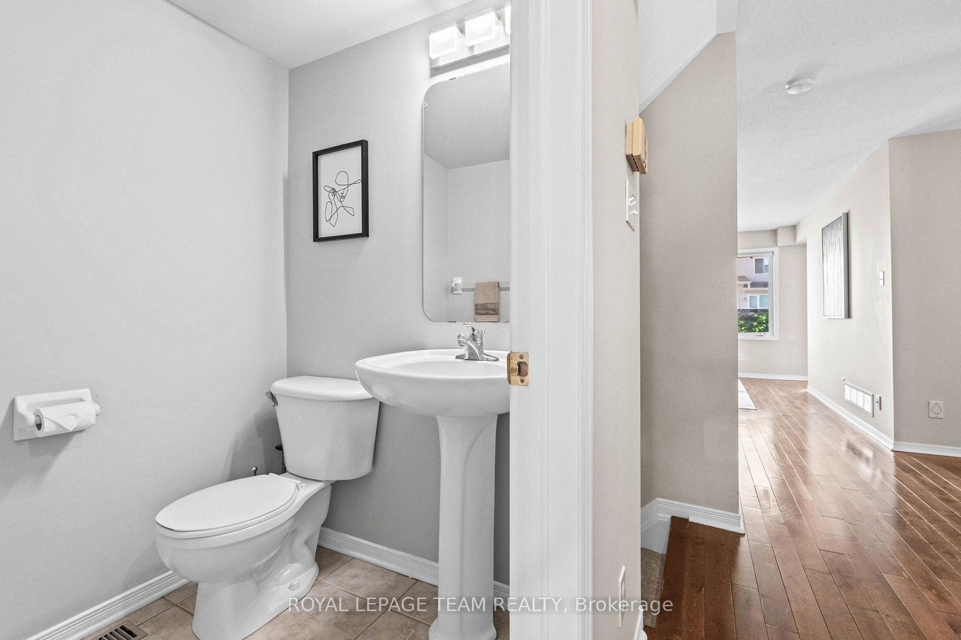Photo 17 of 21 Upney Drive, Ottawa, Barrhaven - Longfields — HOMEH