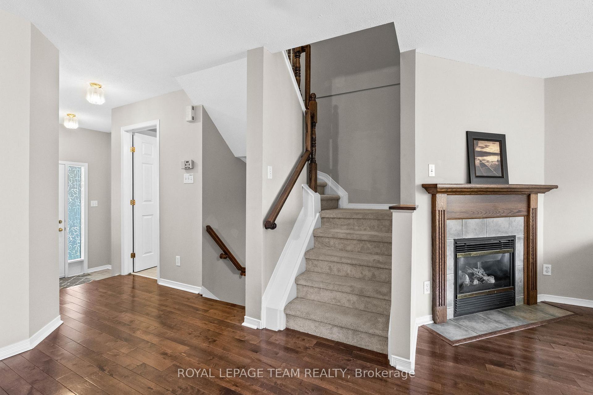 Photo 15 of 21 Upney Drive, Ottawa, Barrhaven - Longfields — HOMEH