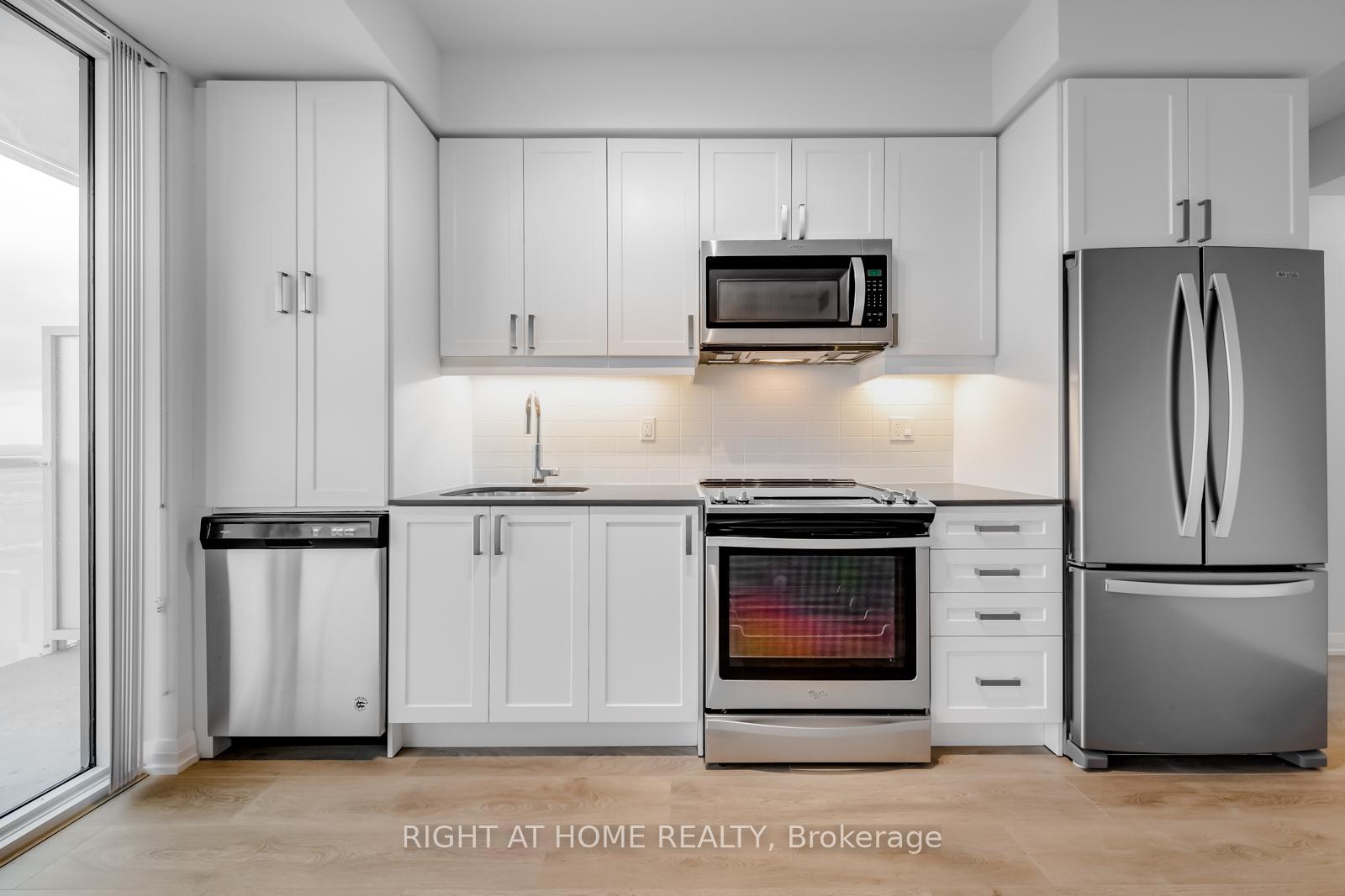 Photo 5 of Unit 2513, 7895 Jane St Street, Vaughan, Concord — HOMEH