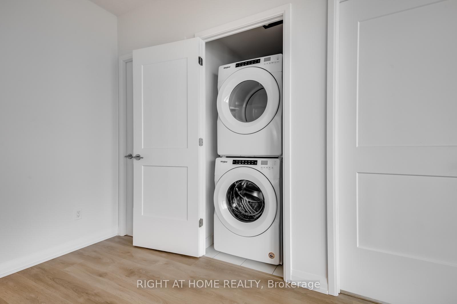 Photo 8 of Unit 2513, 7895 Jane St Street, Vaughan, Concord — HOMEH