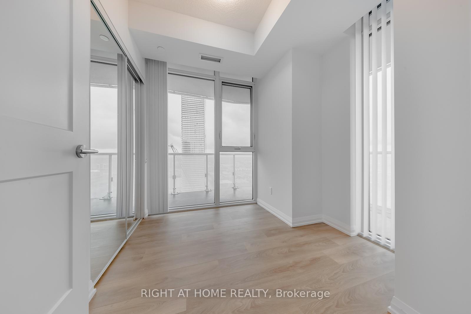 Photo 9 of Unit 2513, 7895 Jane St Street, Vaughan, Concord — HOMEH
