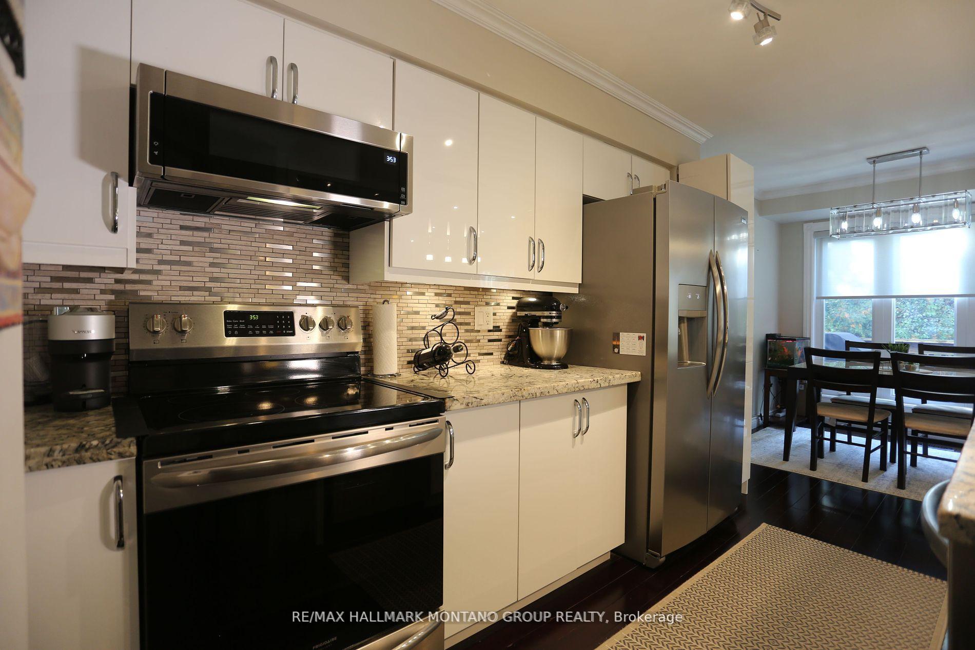 Photo 3 of 31 Anderson Place, Aurora, Aurora Highlands — HOMEH