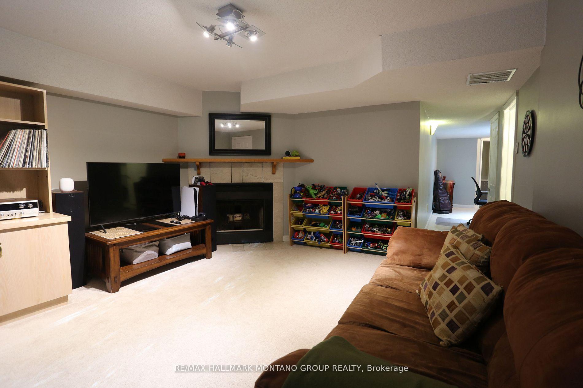 Photo 19 of 31 Anderson Place, Aurora, Aurora Highlands — HOMEH