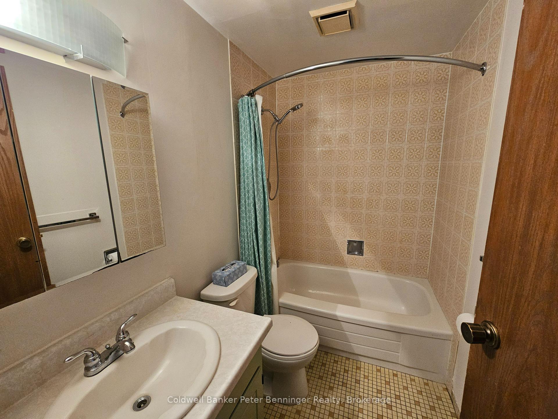 Photo 21 of Unit 102, 4 Avalon Place, Kitchener, Meinzinger — HOMEH