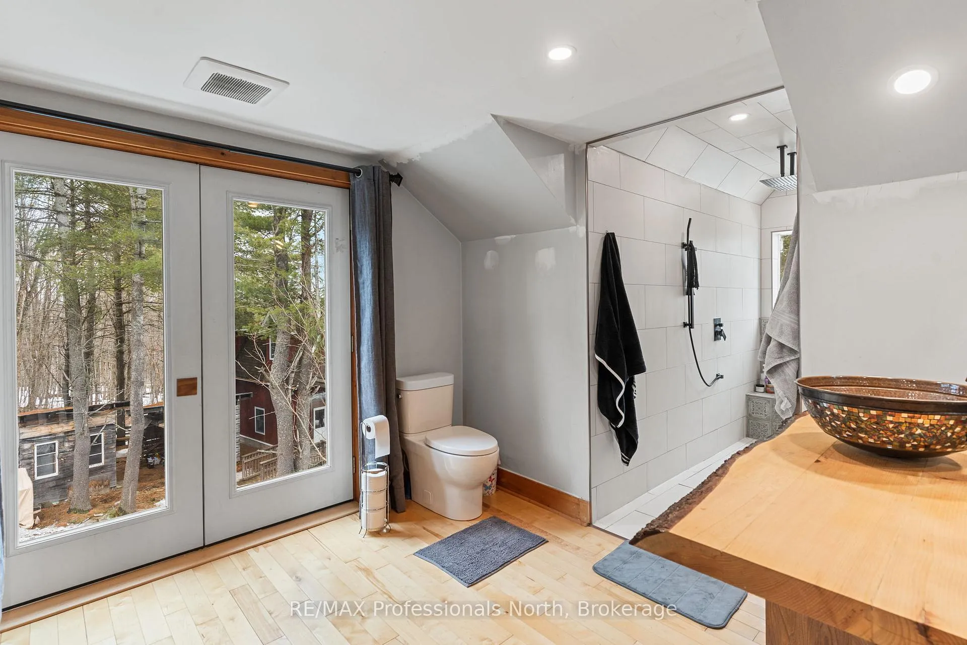Photo 23 of 1127 Bobcaygeon Road, Minden Hills, Anson — HOMEH