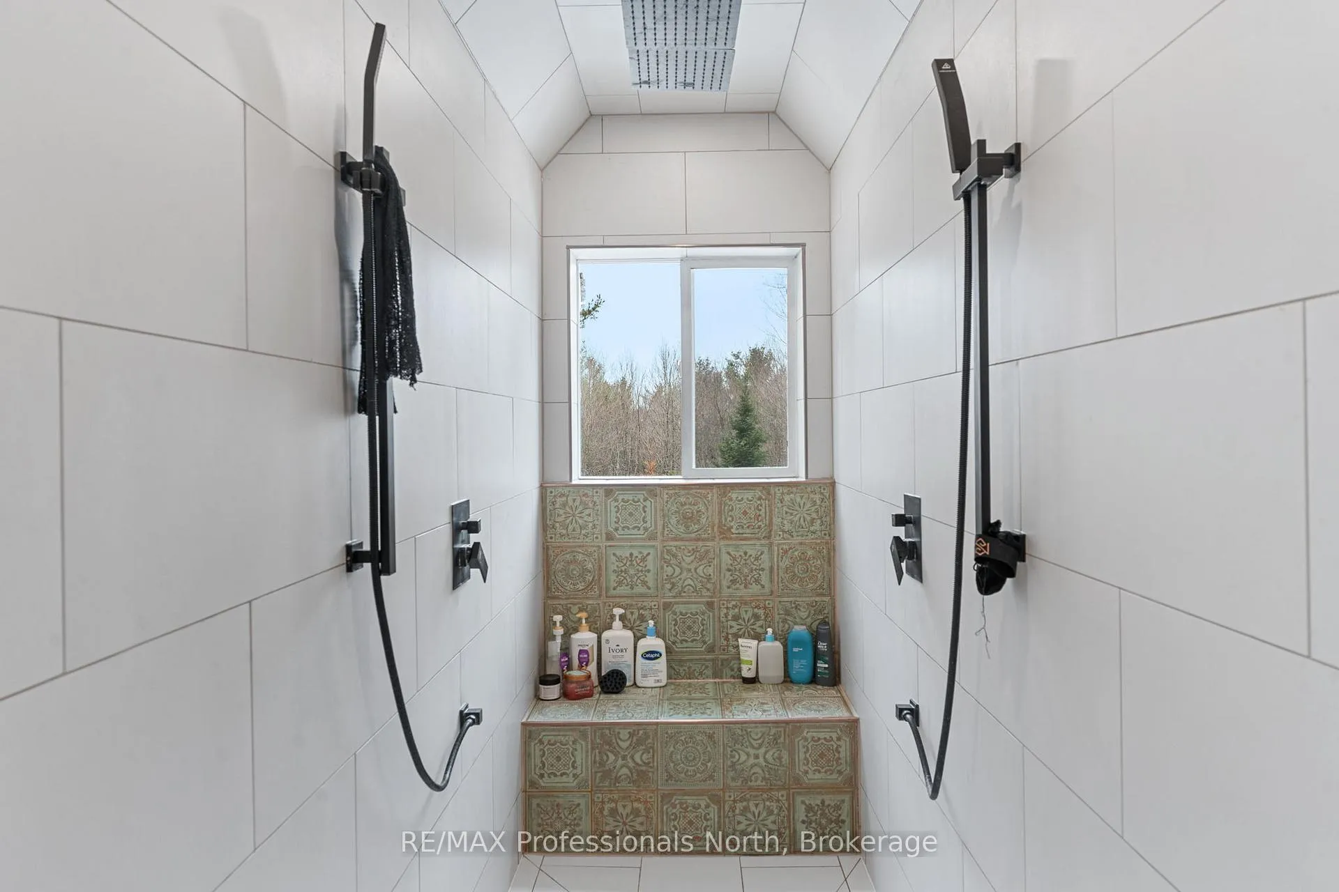 Photo 25 of 1127 Bobcaygeon Road, Minden Hills, Anson — HOMEH