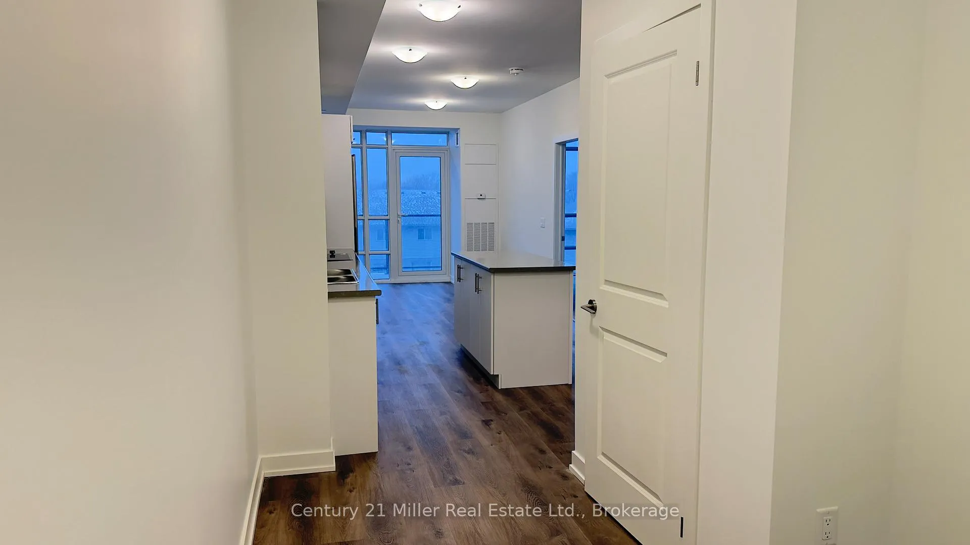 Photo 5 of Unit Unit # 328, 461 Green Road N, Hamilton, Lakeshore — HOMEH