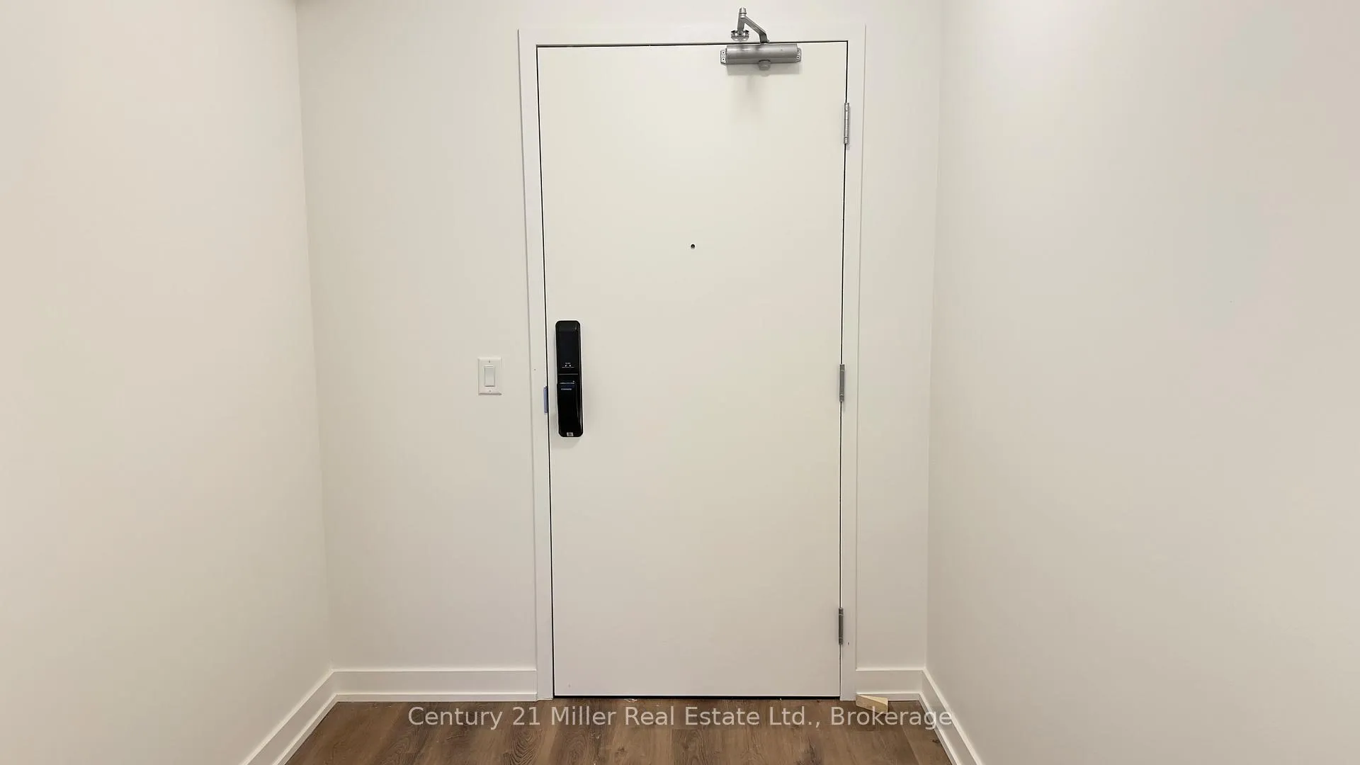 Photo 6 of Unit Unit # 328, 461 Green Road N, Hamilton, Lakeshore — HOMEH