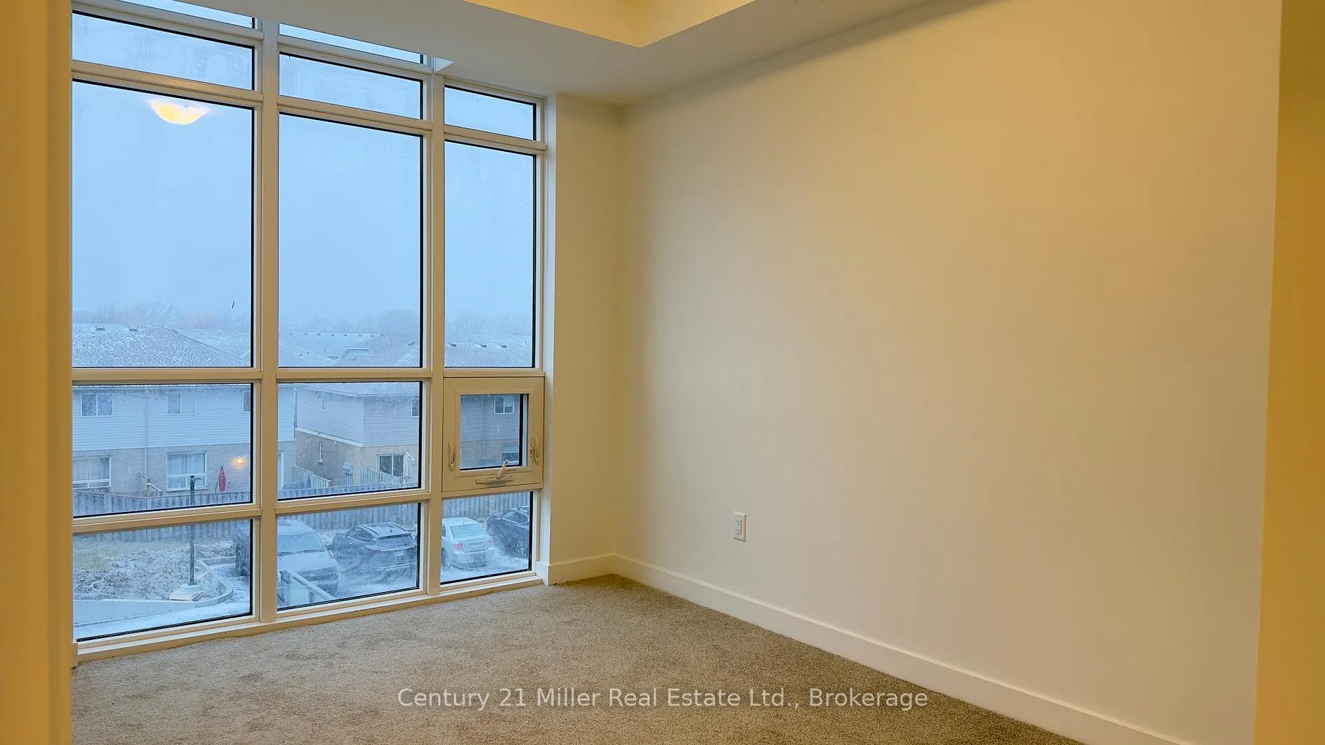 Photo 11 of Unit Unit # 328, 461 Green Road N, Hamilton, Lakeshore — HOMEH