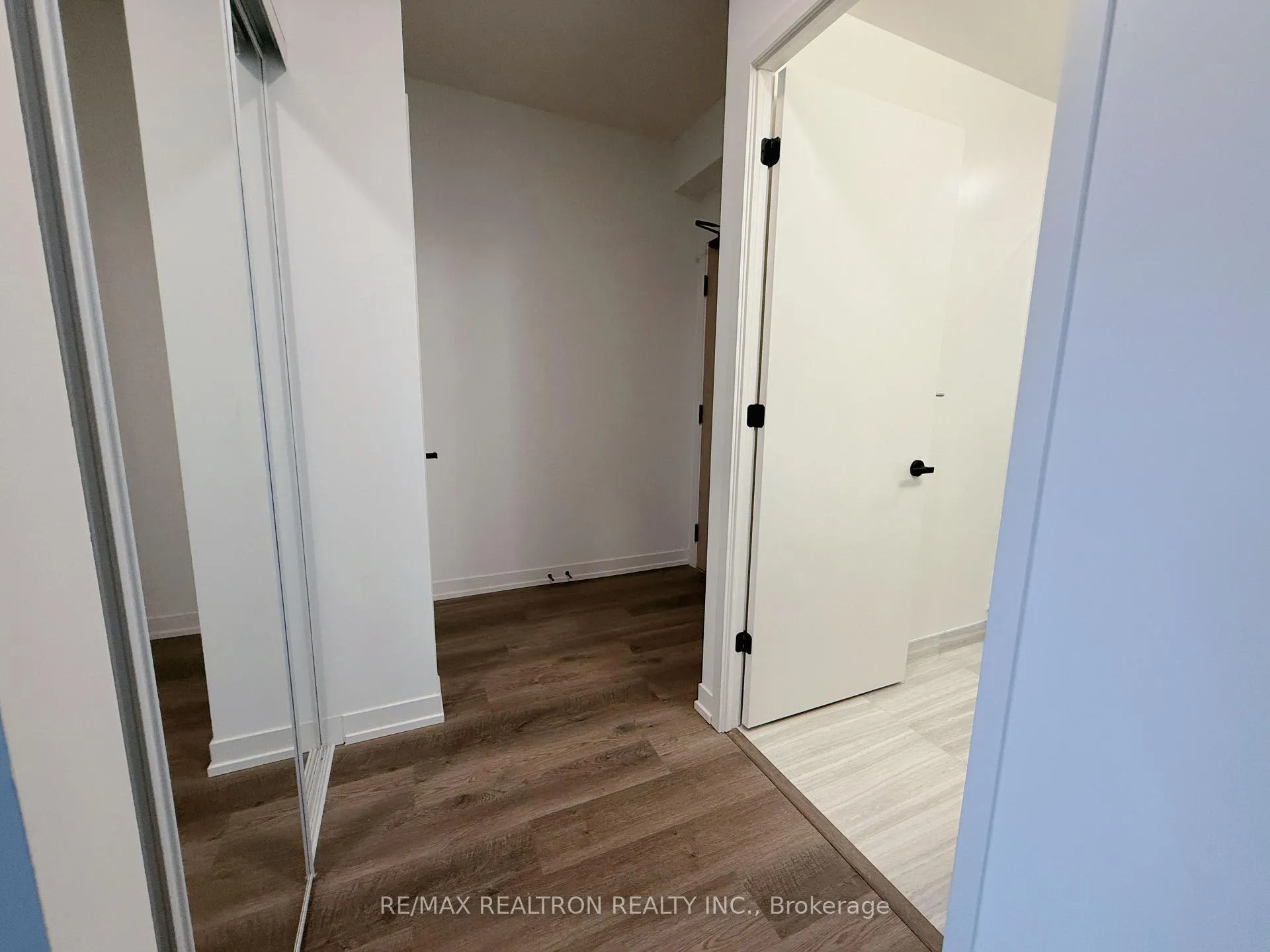 Photo 3 of Unit 4502, 8 Interchange Way, Vaughan, Vaughan Corporate Centre — HOMEH