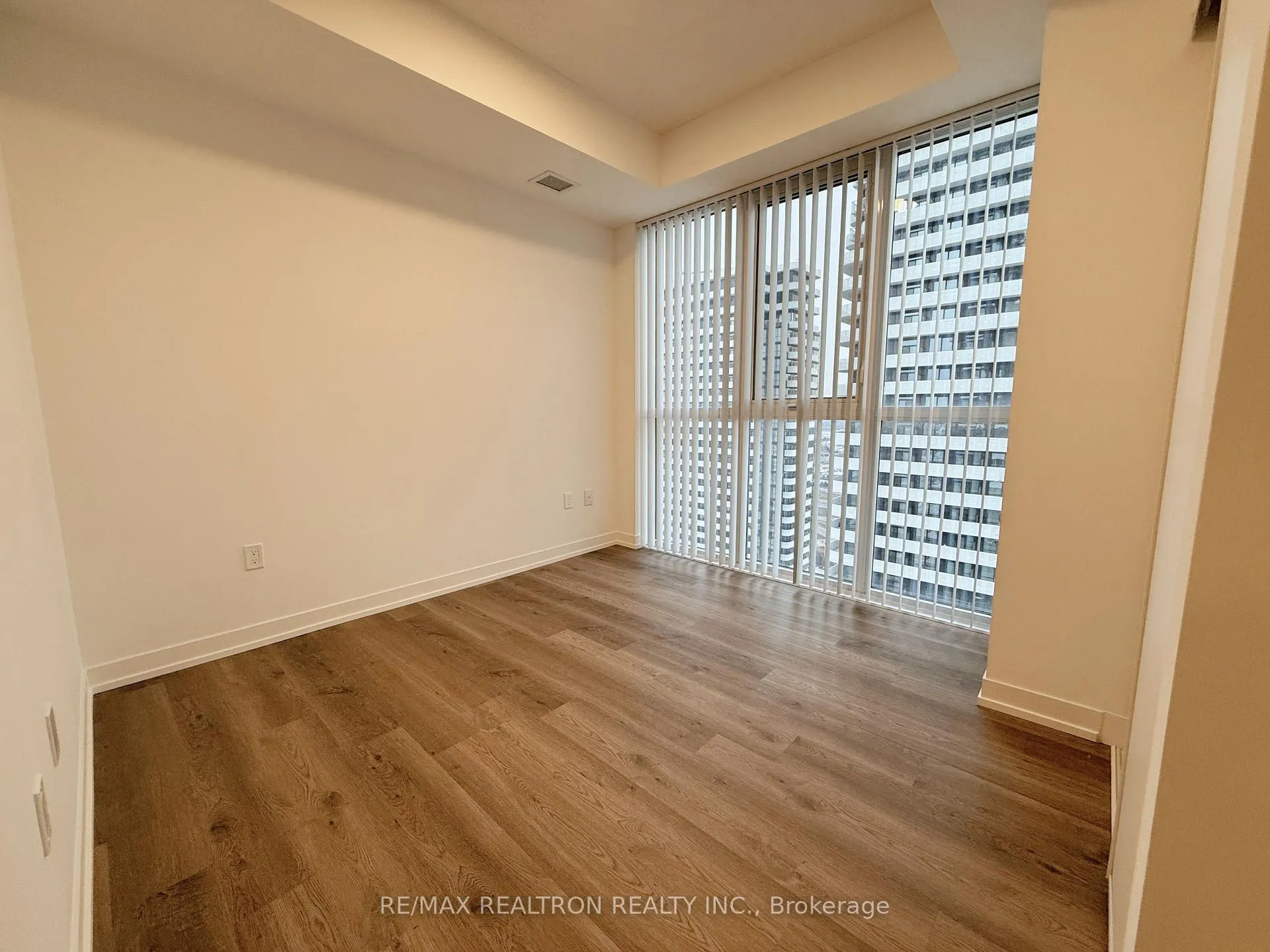 Photo 7 of Unit 4502, 8 Interchange Way, Vaughan, Vaughan Corporate Centre — HOMEH