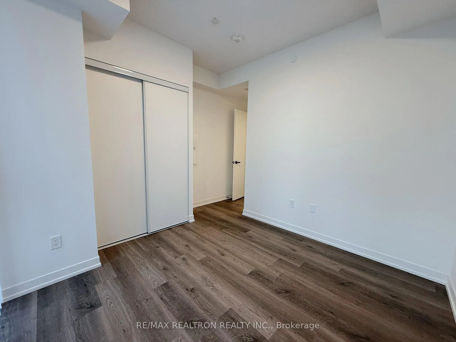 Photo 8 of Unit 4502, 8 Interchange Way, Vaughan, Vaughan Corporate Centre — HOMEH