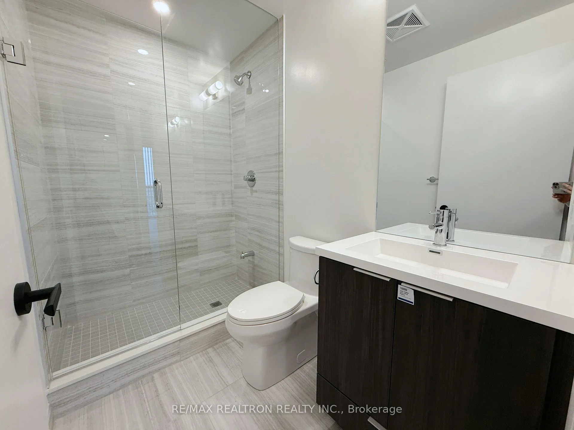 Photo 12 of Unit 4502, 8 Interchange Way, Vaughan, Vaughan Corporate Centre — HOMEH