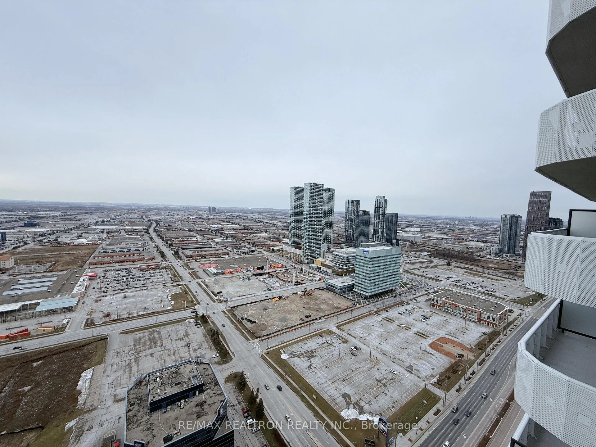 Photo 15 of Unit 4502, 8 Interchange Way, Vaughan, Vaughan Corporate Centre — HOMEH