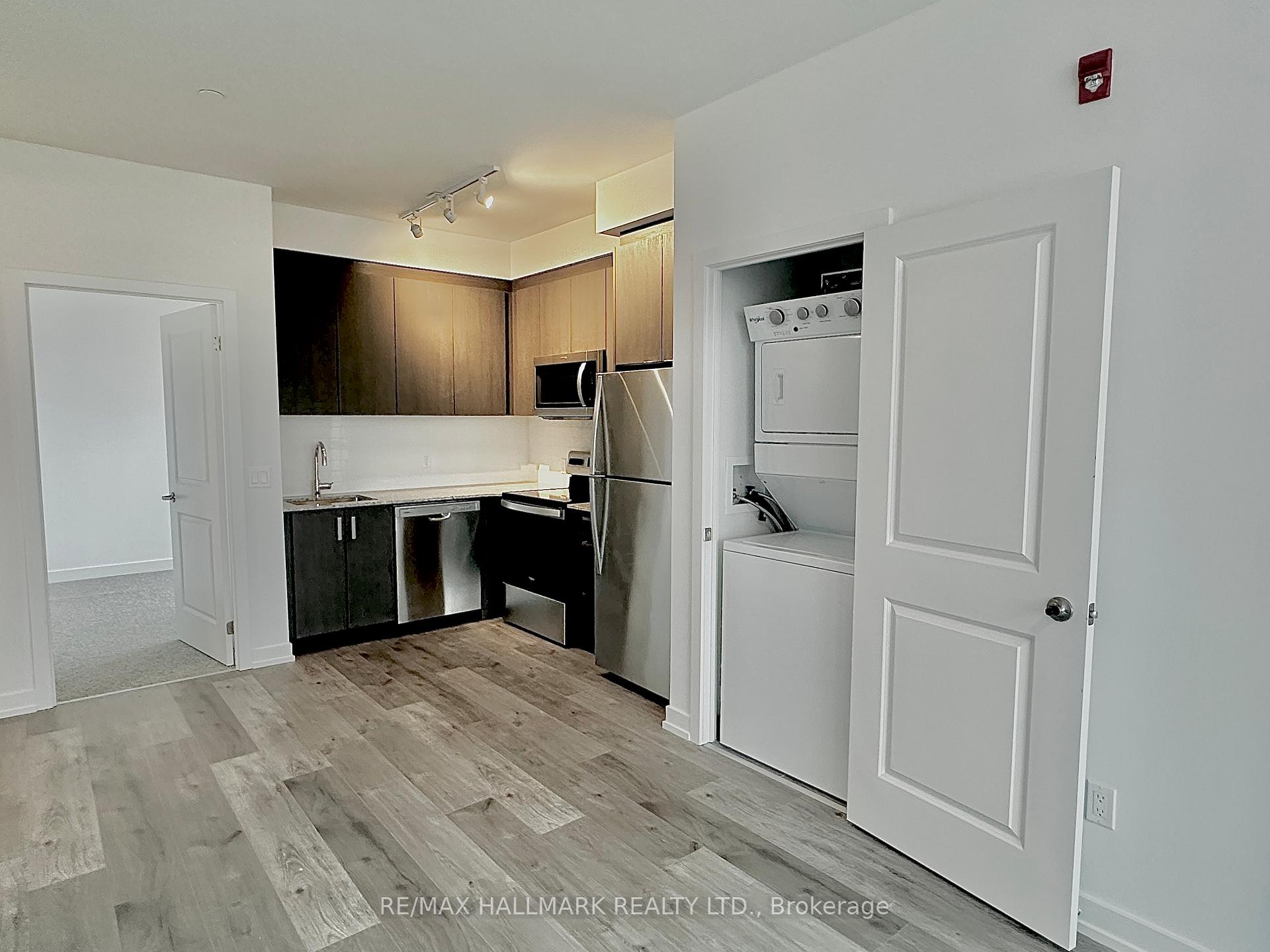 Photo 14 of Unit PH15, 1010 Dundas Street E, Whitby, Pringle Creek — HOMEH