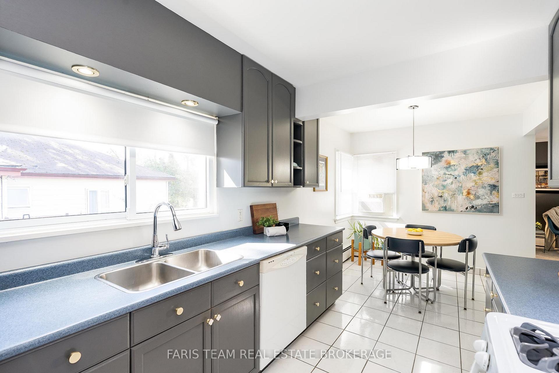 Photo 3 of 37 Lount Street, Barrie, Wellington — HOMEH