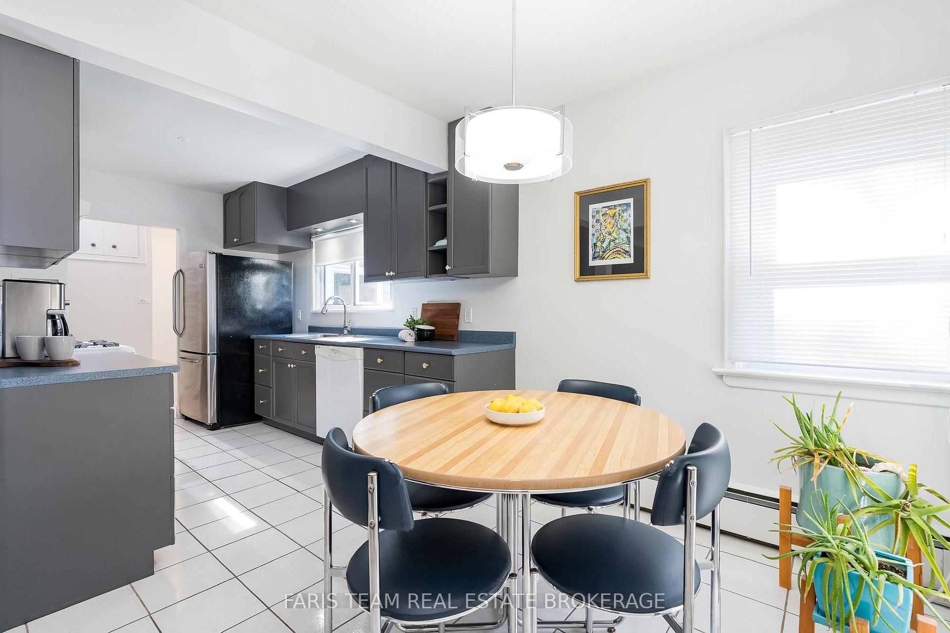 Photo 4 of 37 Lount Street, Barrie, Wellington — HOMEH
