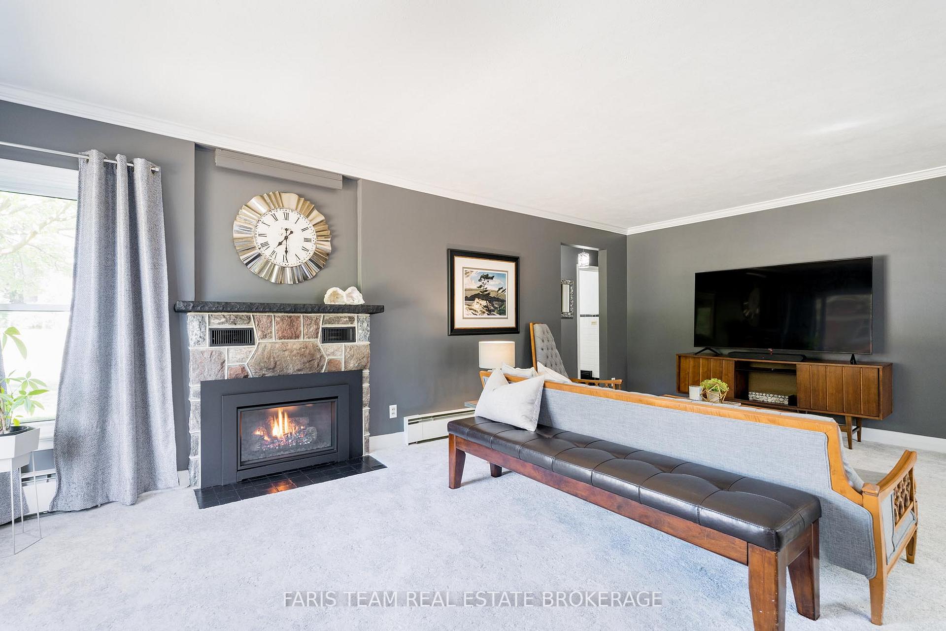 Photo 9 of 37 Lount Street, Barrie, Wellington — HOMEH