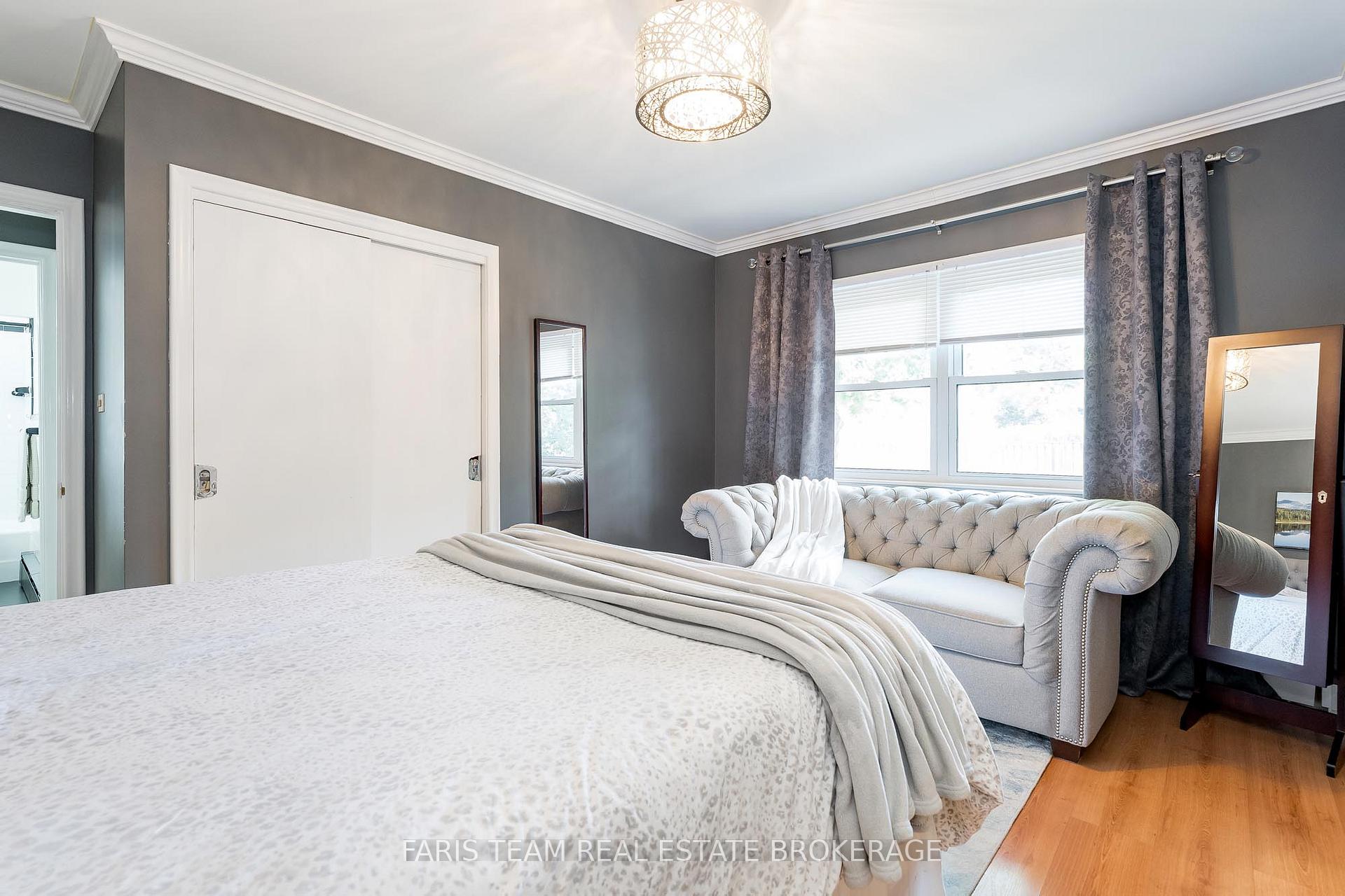 Photo 11 of 37 Lount Street, Barrie, Wellington — HOMEH