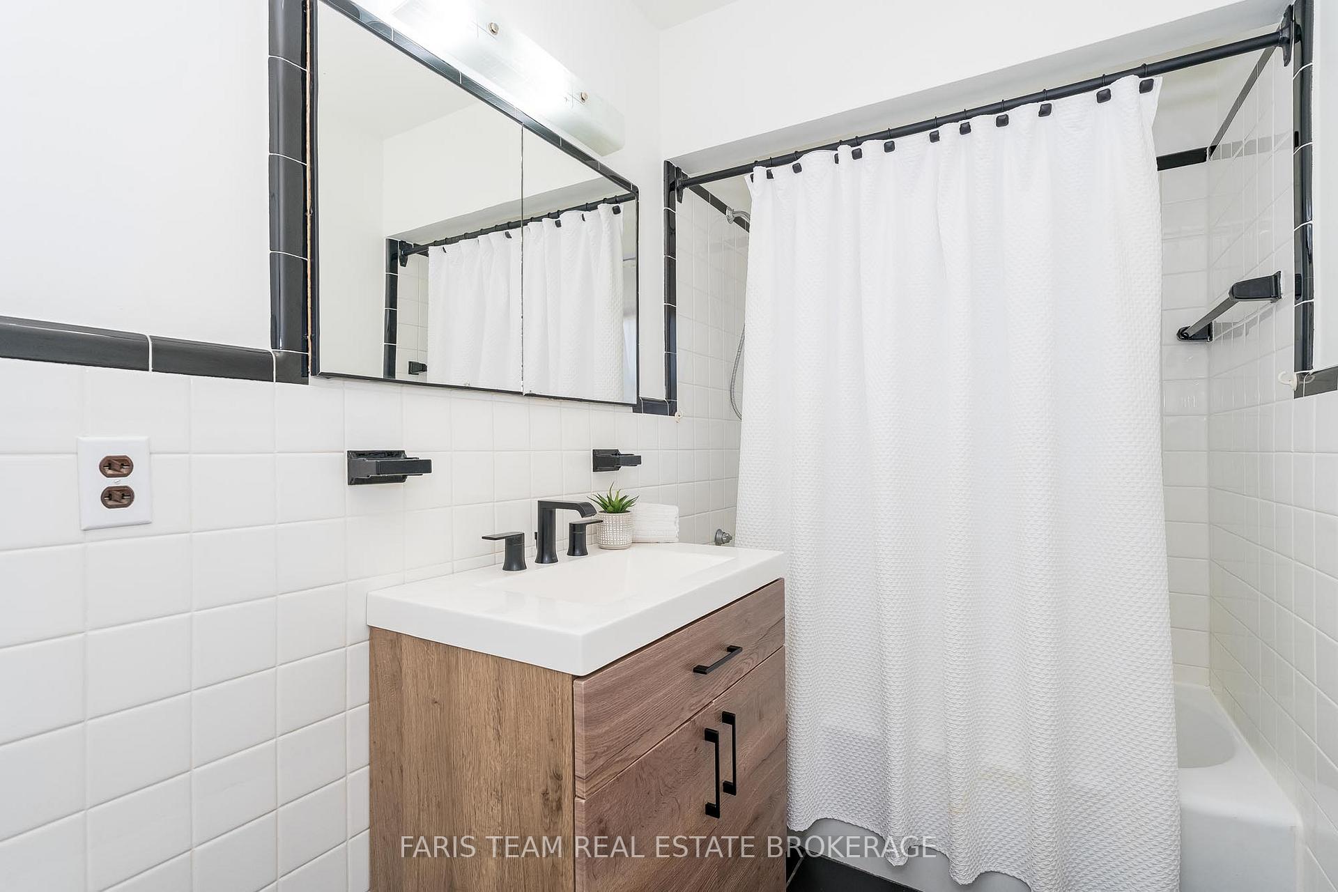 Photo 14 of 37 Lount Street, Barrie, Wellington — HOMEH