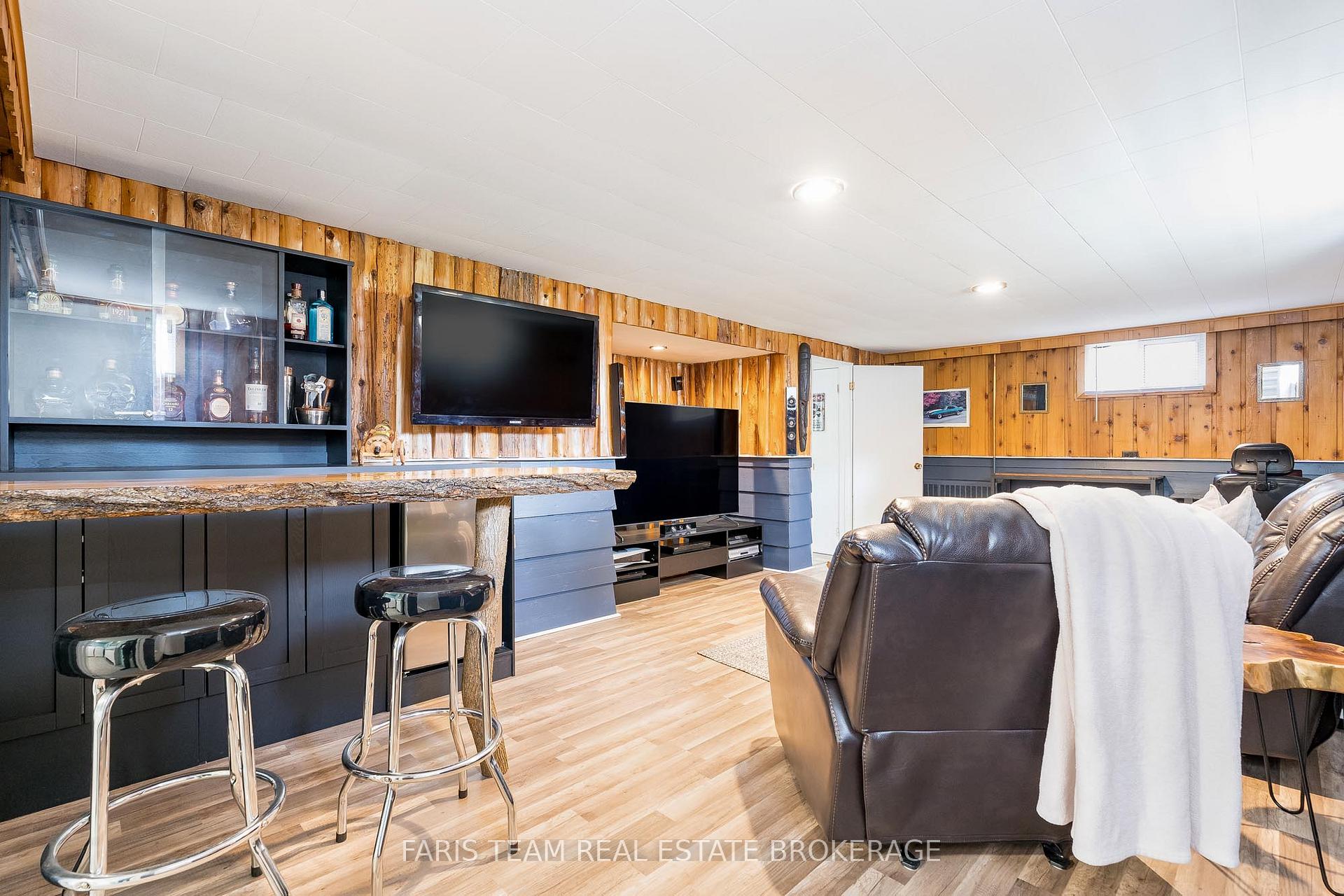 Photo 17 of 37 Lount Street, Barrie, Wellington — HOMEH