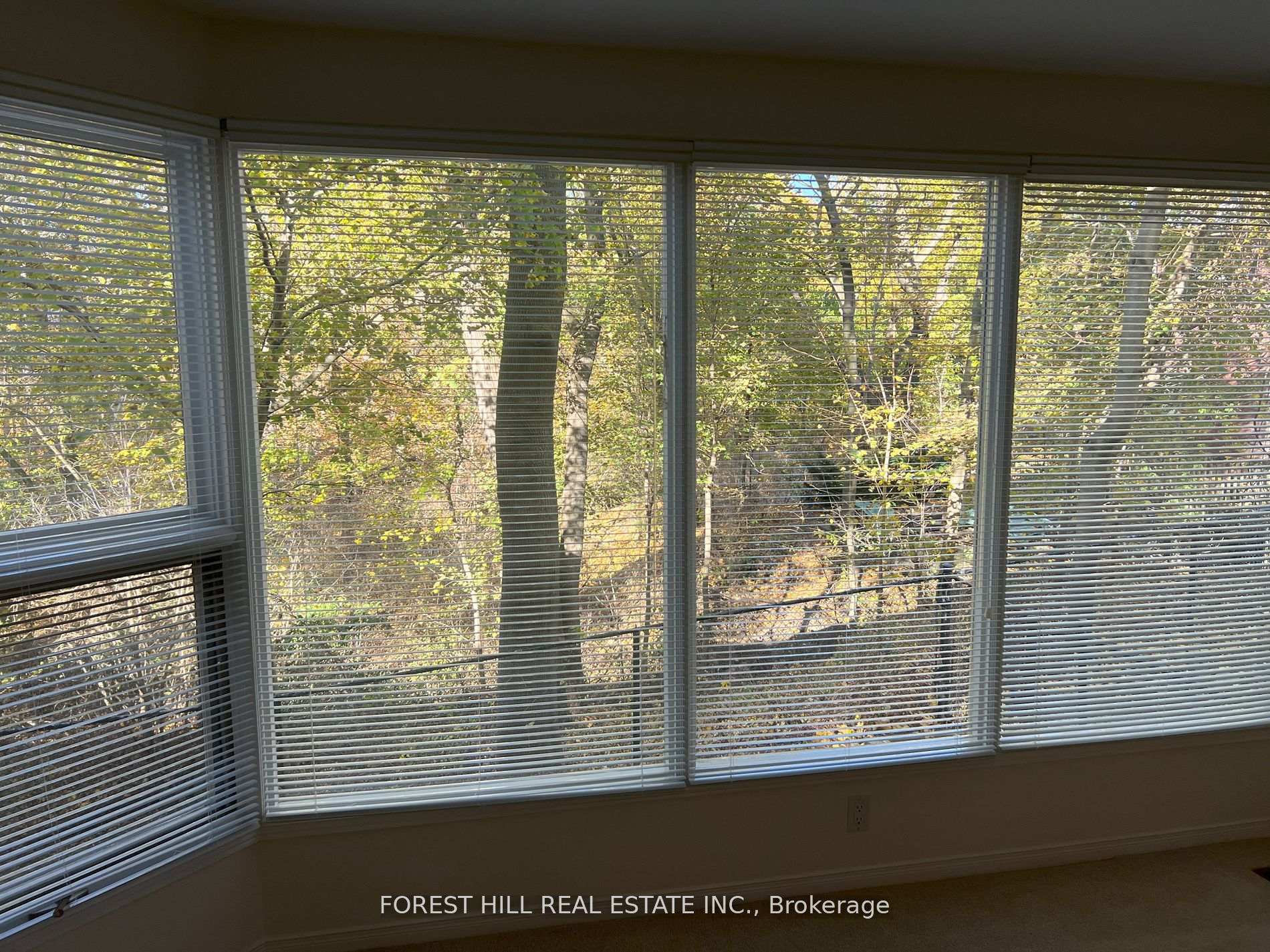 Photo 17 of 20 Lower Village Gate, Toronto, Forest Hill South — HOMEH