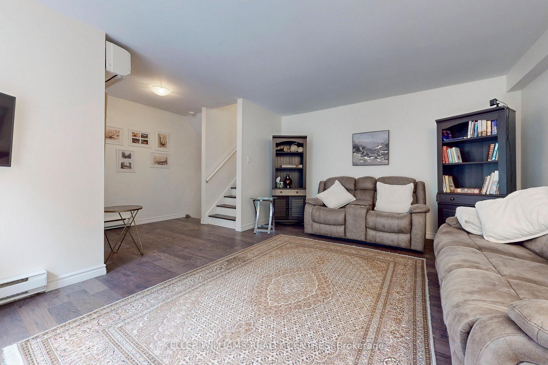 Photo 6 of Unit 85, 237 Milestone Crescent, Aurora, Aurora Village — HOMEH