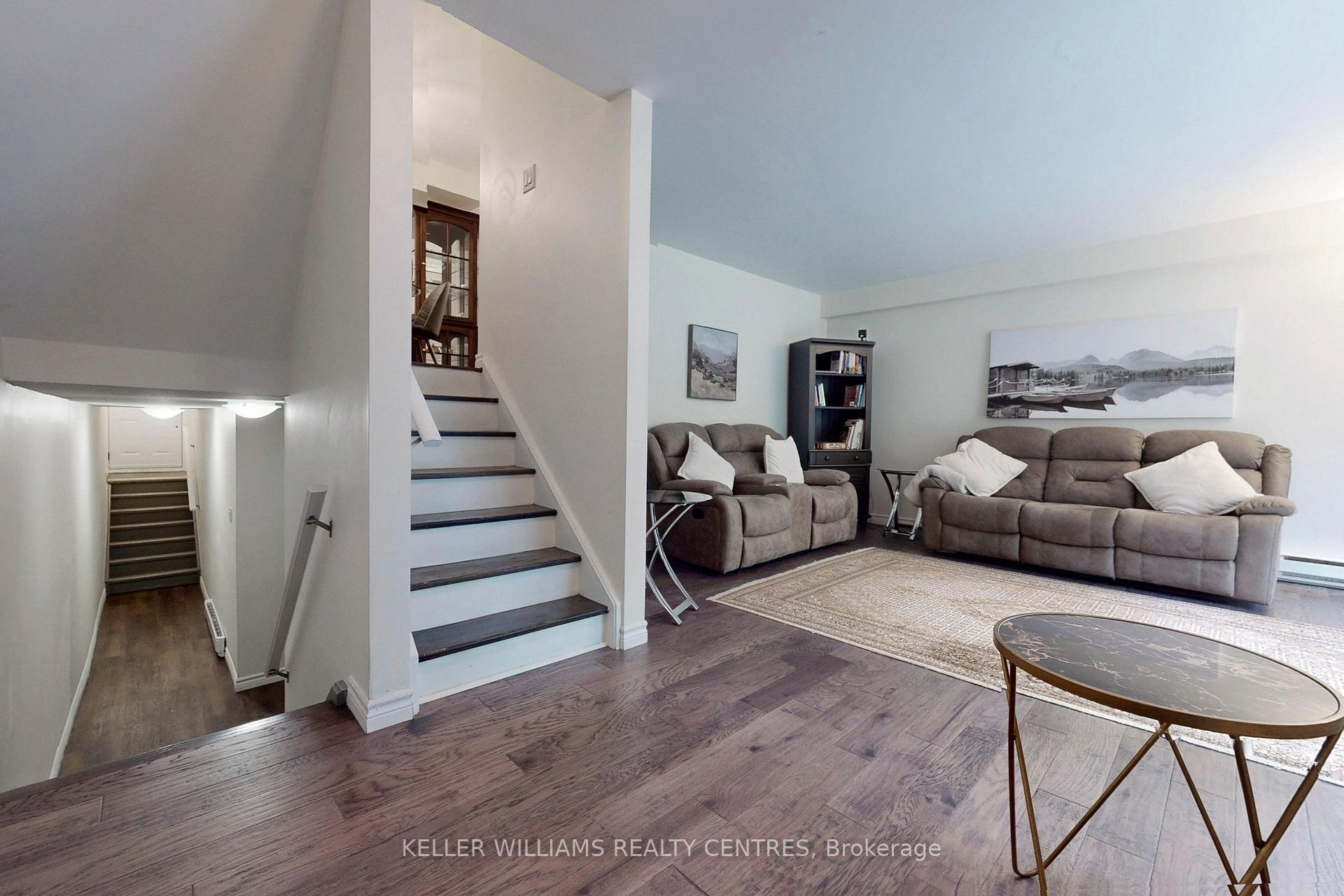 Photo 7 of Unit 85, 237 Milestone Crescent, Aurora, Aurora Village — HOMEH