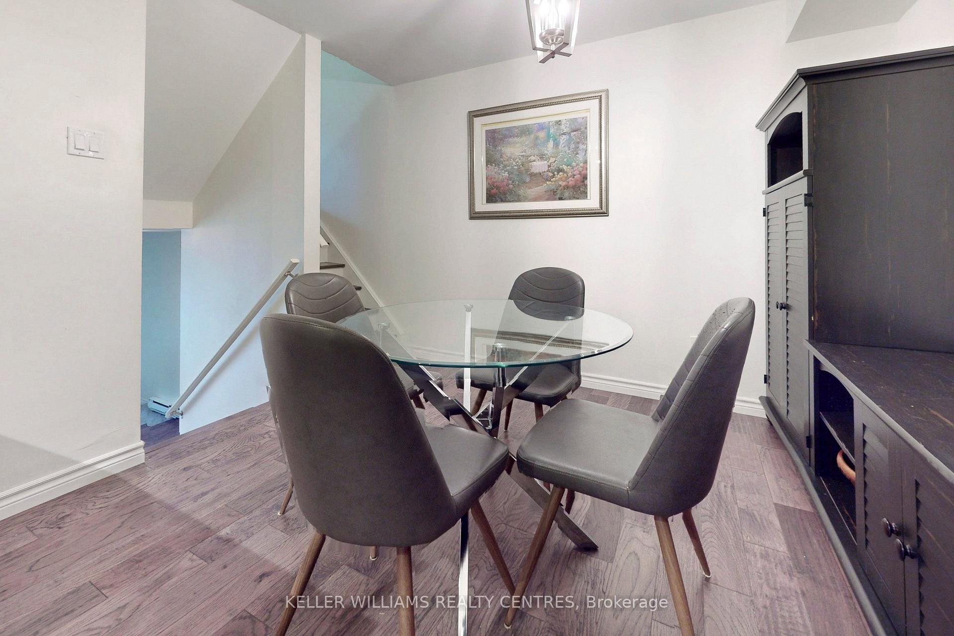 Photo 10 of Unit 85, 237 Milestone Crescent, Aurora, Aurora Village — HOMEH