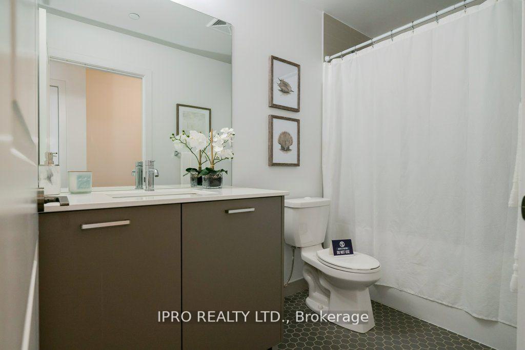 Photo 6 of Unit 1205, 11 Lillian Street, Toronto, Mount Pleasant West — HOMEH