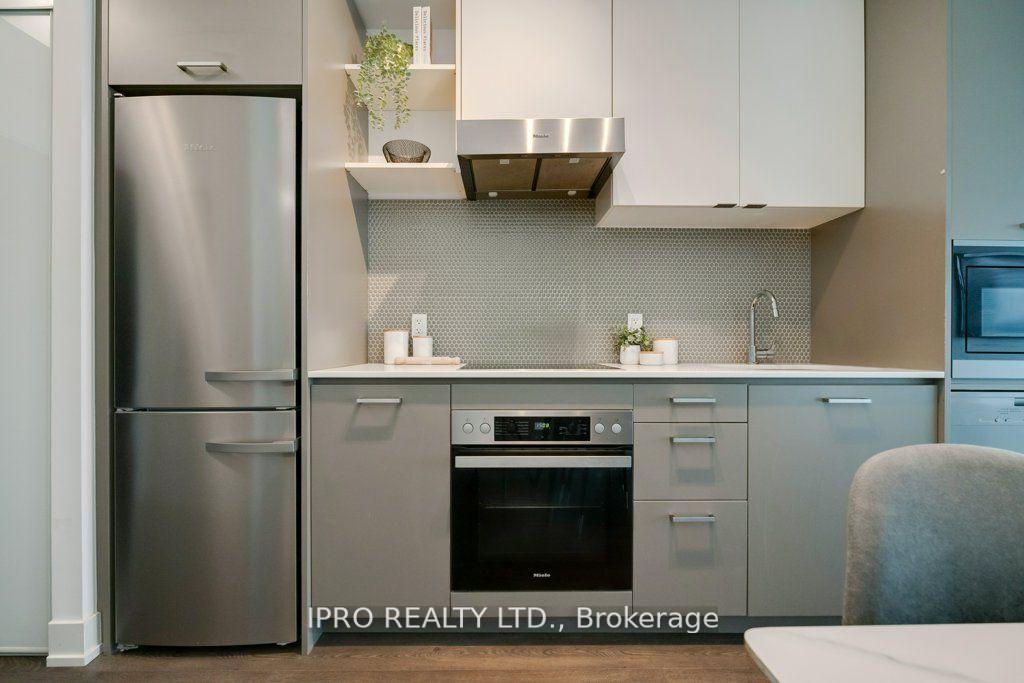 Photo 9 of Unit 1205, 11 Lillian Street, Toronto, Mount Pleasant West — HOMEH