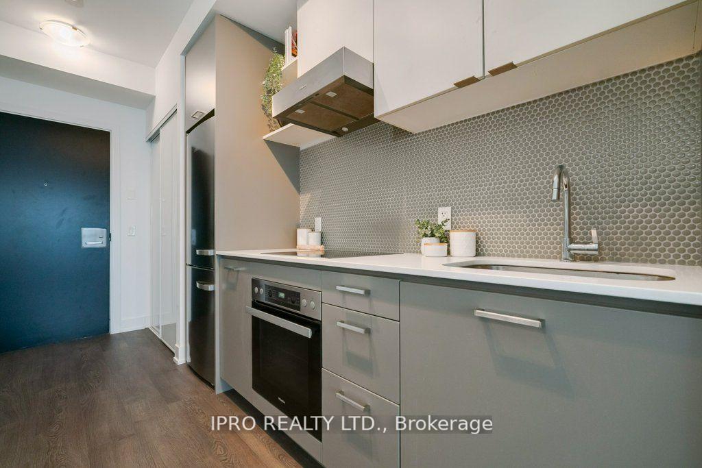 Photo 11 of Unit 1205, 11 Lillian Street, Toronto, Mount Pleasant West — HOMEH