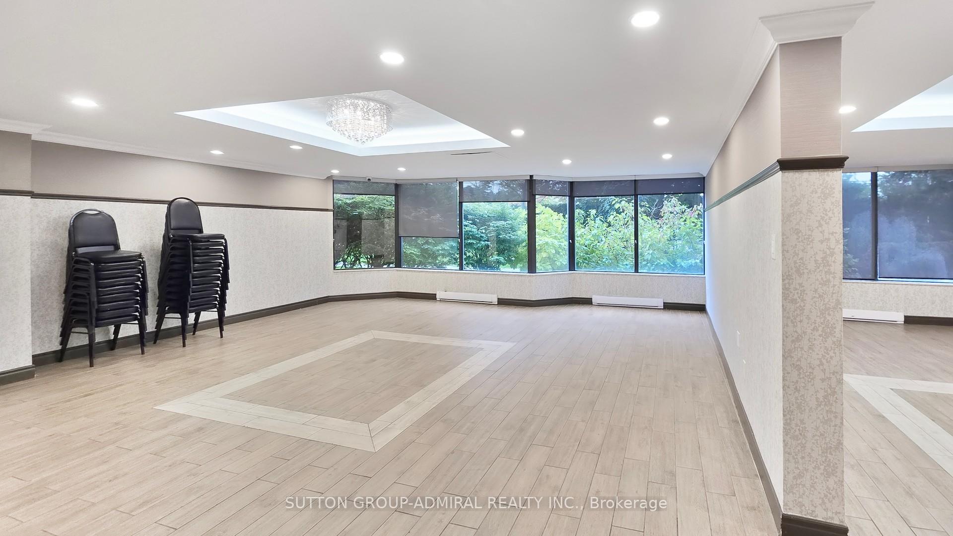 Photo 13 of Unit 102, 7460 Bathurst Street, Vaughan, Brownridge — HOMEH