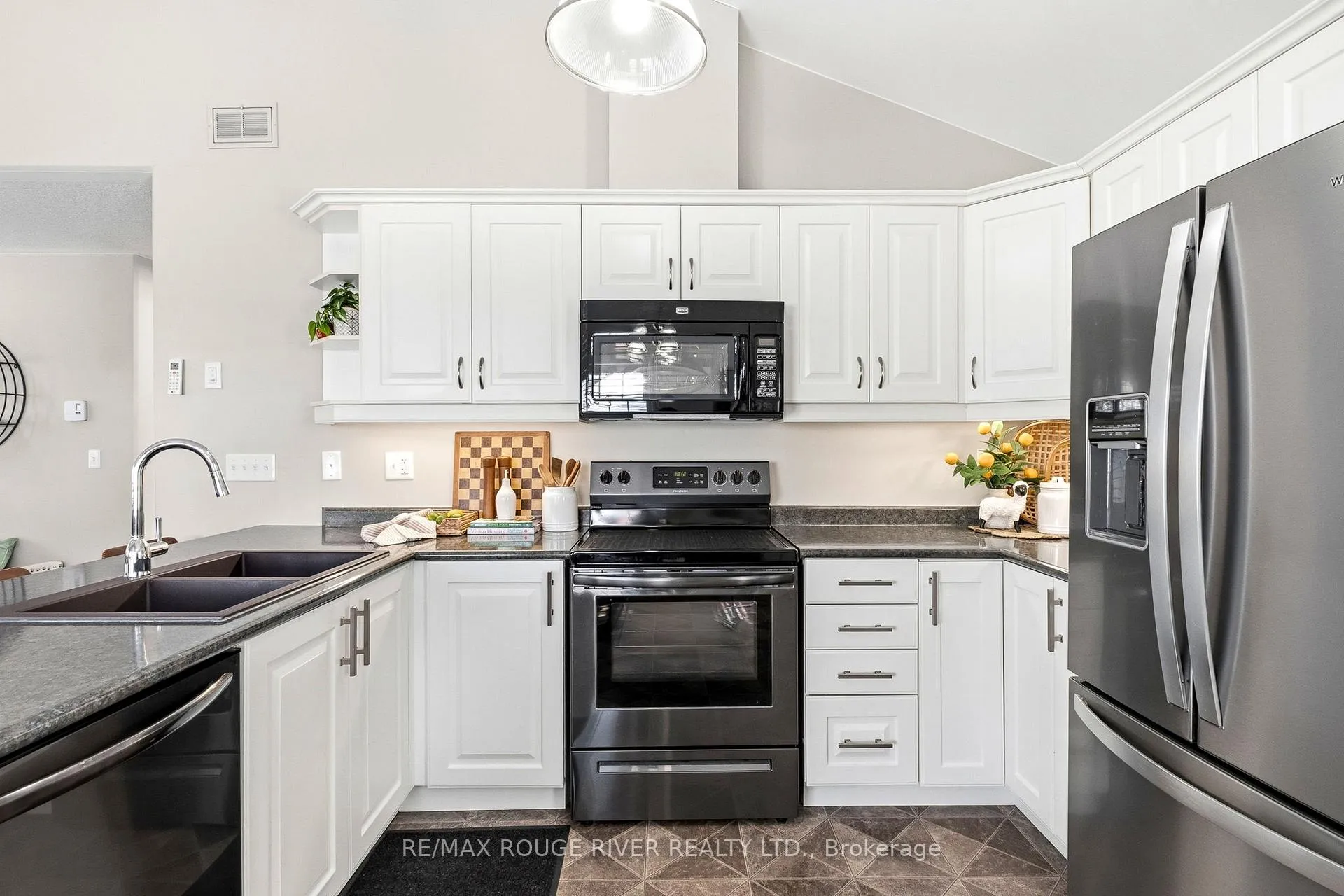 Photo 14 of Unit 804, 325 Densmore Road, Cobourg — HOMEH