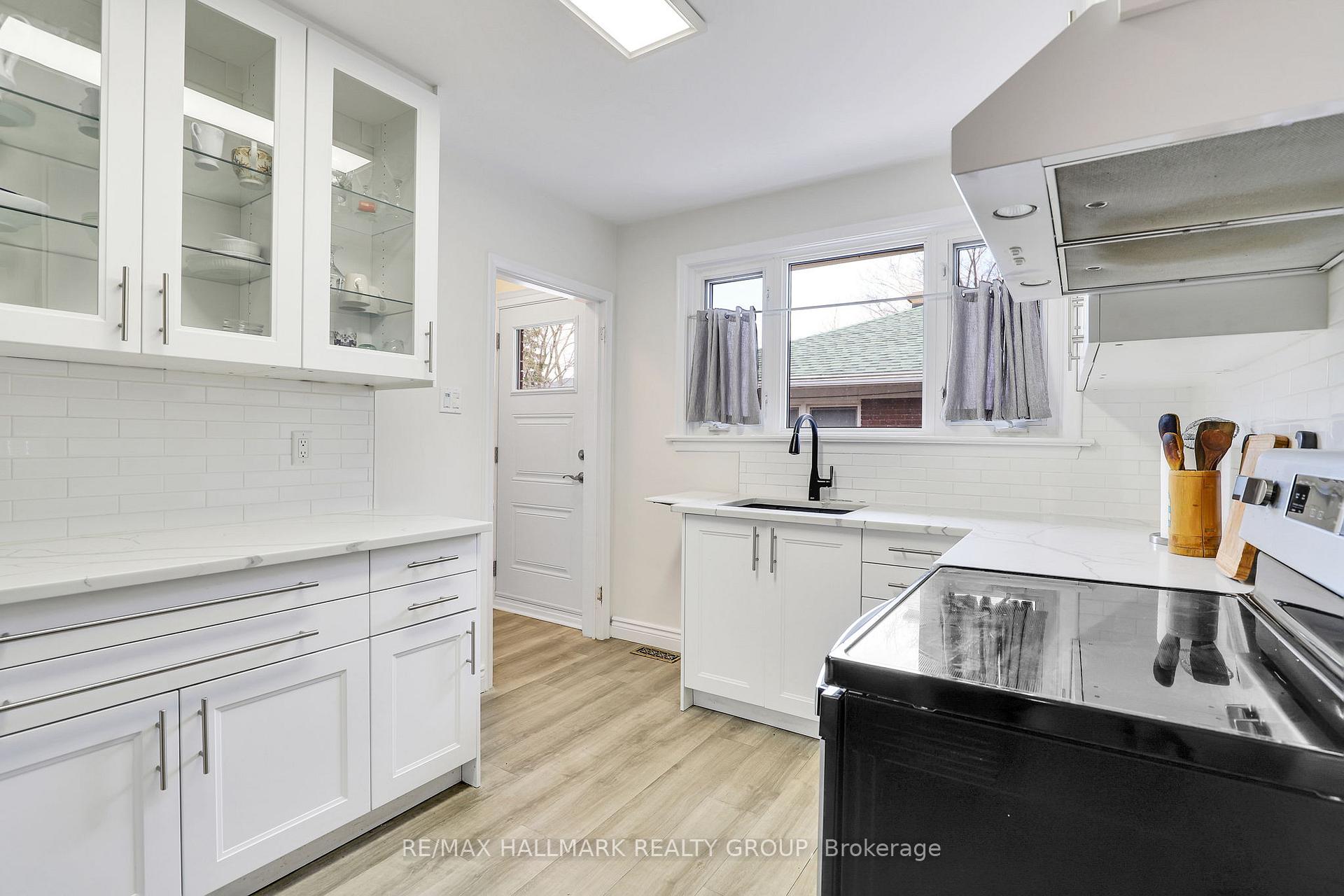 Photo 16 of 1910 Haig Drive, Ottawa, Elmvale Acres — HOMEH