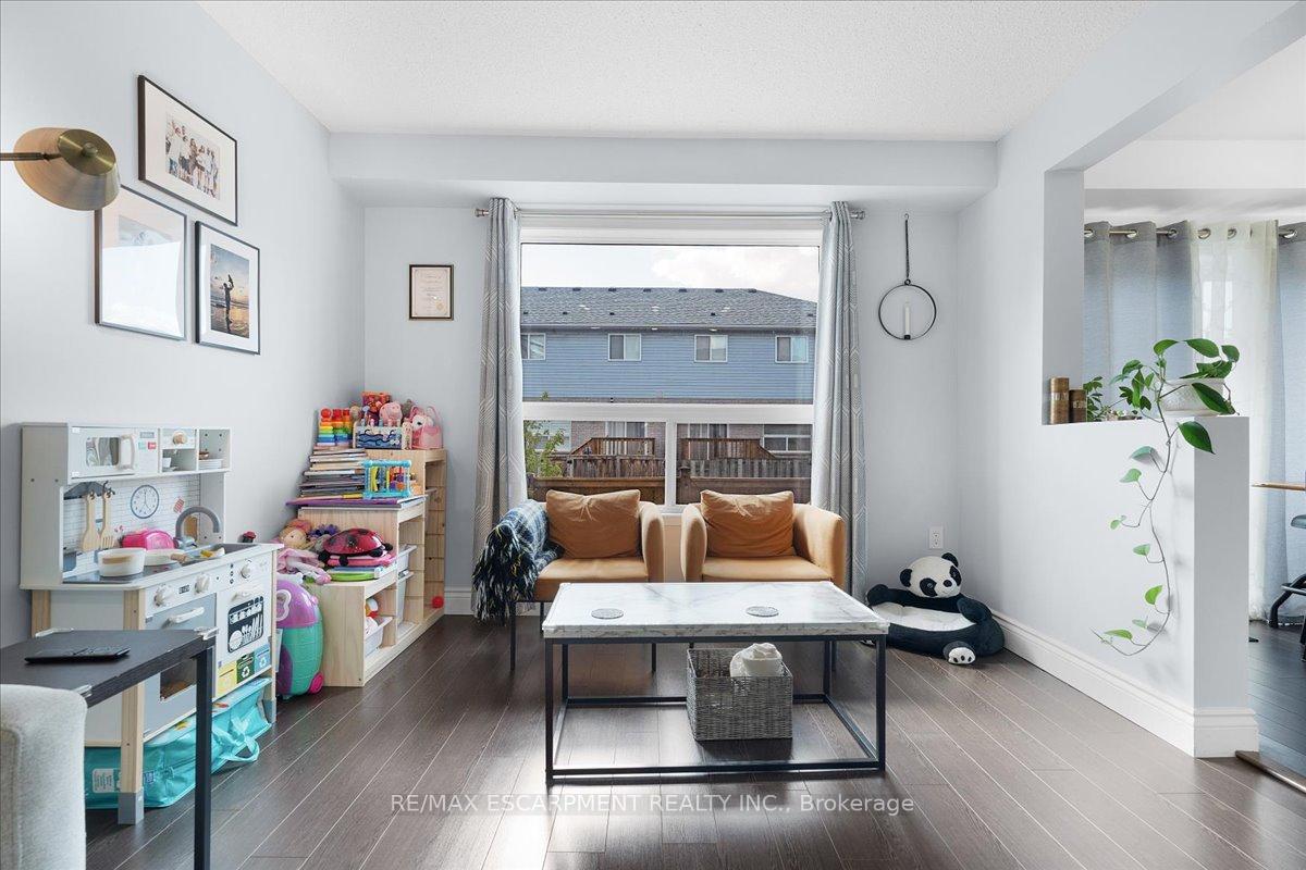 Photo 6 of Unit 27, 104 Frances Avenue, Hamilton, Lakeshore — HOMEH