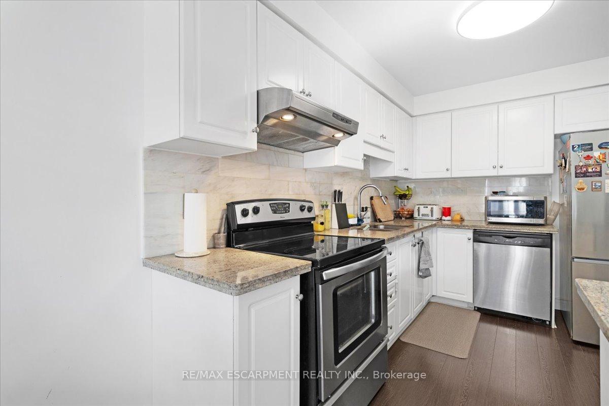 Photo 9 of Unit 27, 104 Frances Avenue, Hamilton, Lakeshore — HOMEH