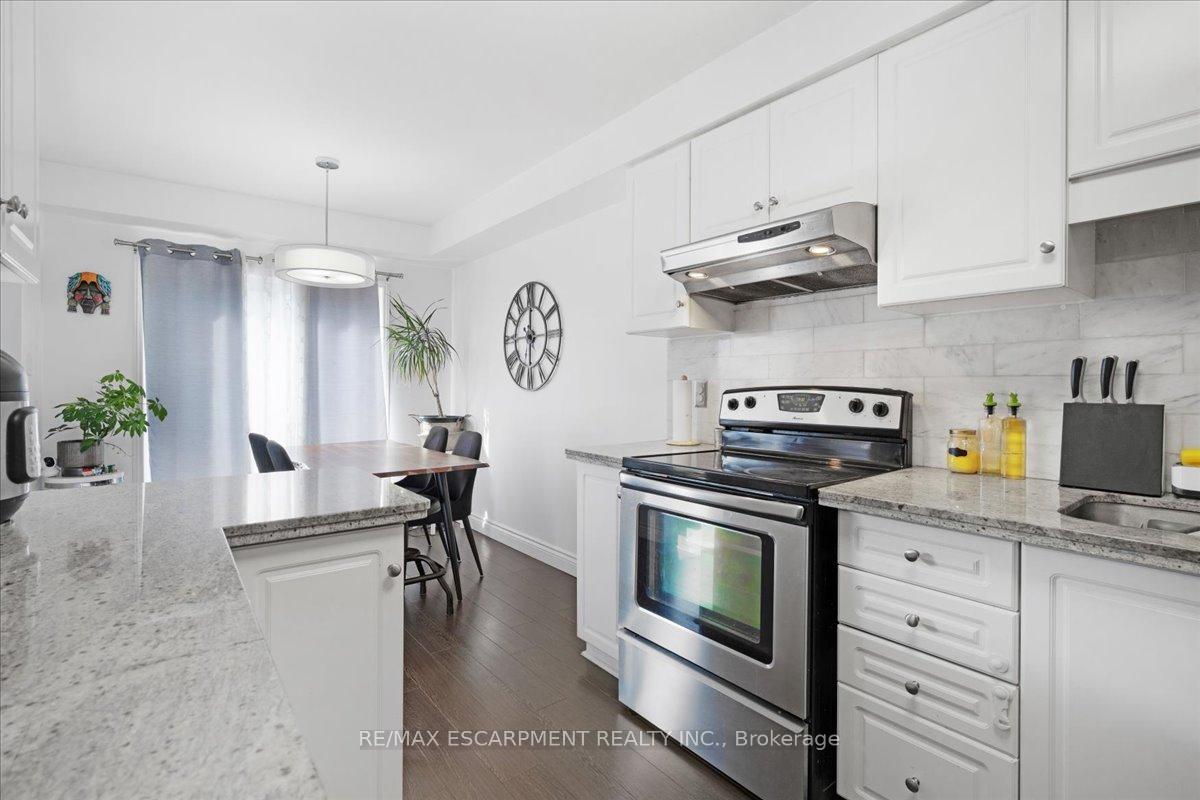 Photo 11 of Unit 27, 104 Frances Avenue, Hamilton, Lakeshore — HOMEH