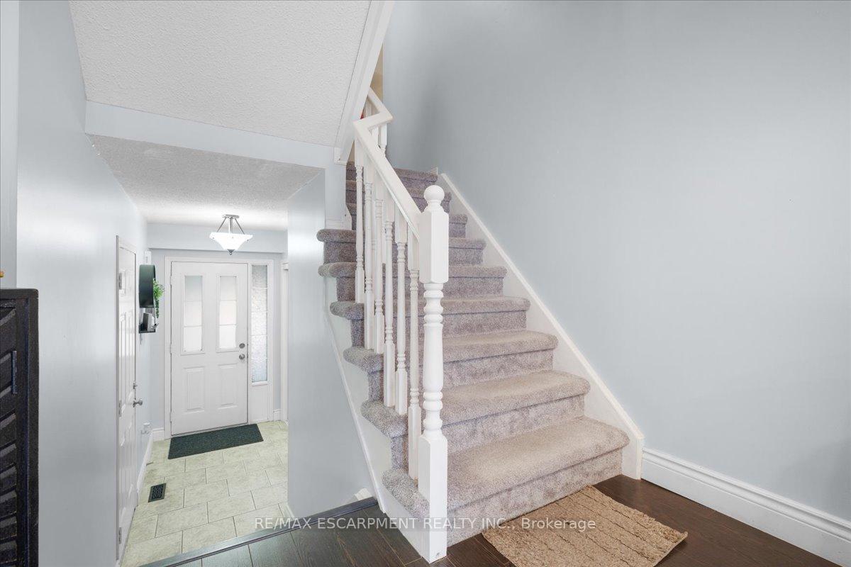 Photo 13 of Unit 27, 104 Frances Avenue, Hamilton, Lakeshore — HOMEH
