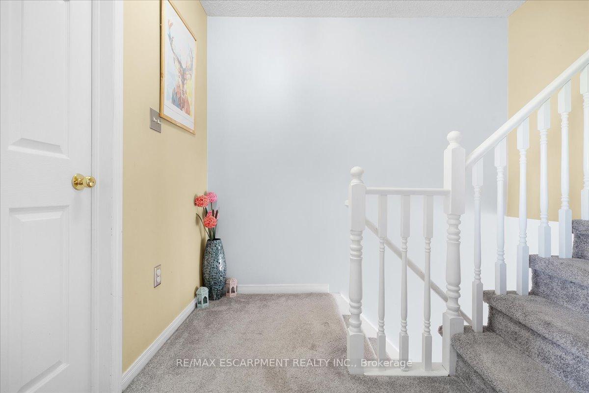 Photo 14 of Unit 27, 104 Frances Avenue, Hamilton, Lakeshore — HOMEH