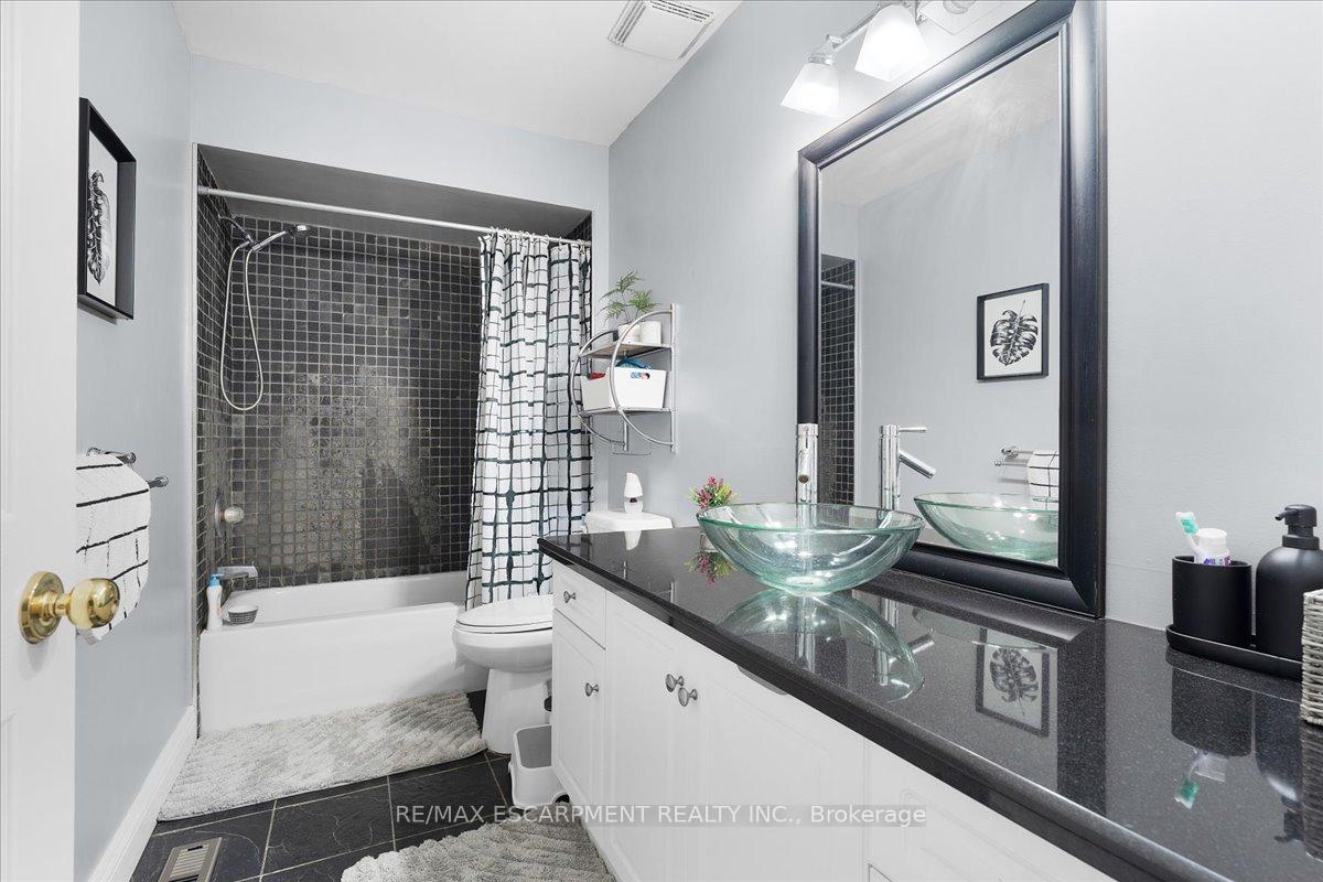 Photo 22 of Unit 27, 104 Frances Avenue, Hamilton, Lakeshore — HOMEH