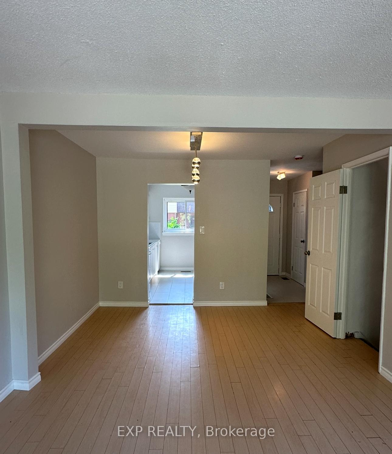 Photo 7 of Unit 42, 25 Garrow Drive, Hamilton, Gilkson — HOMEH