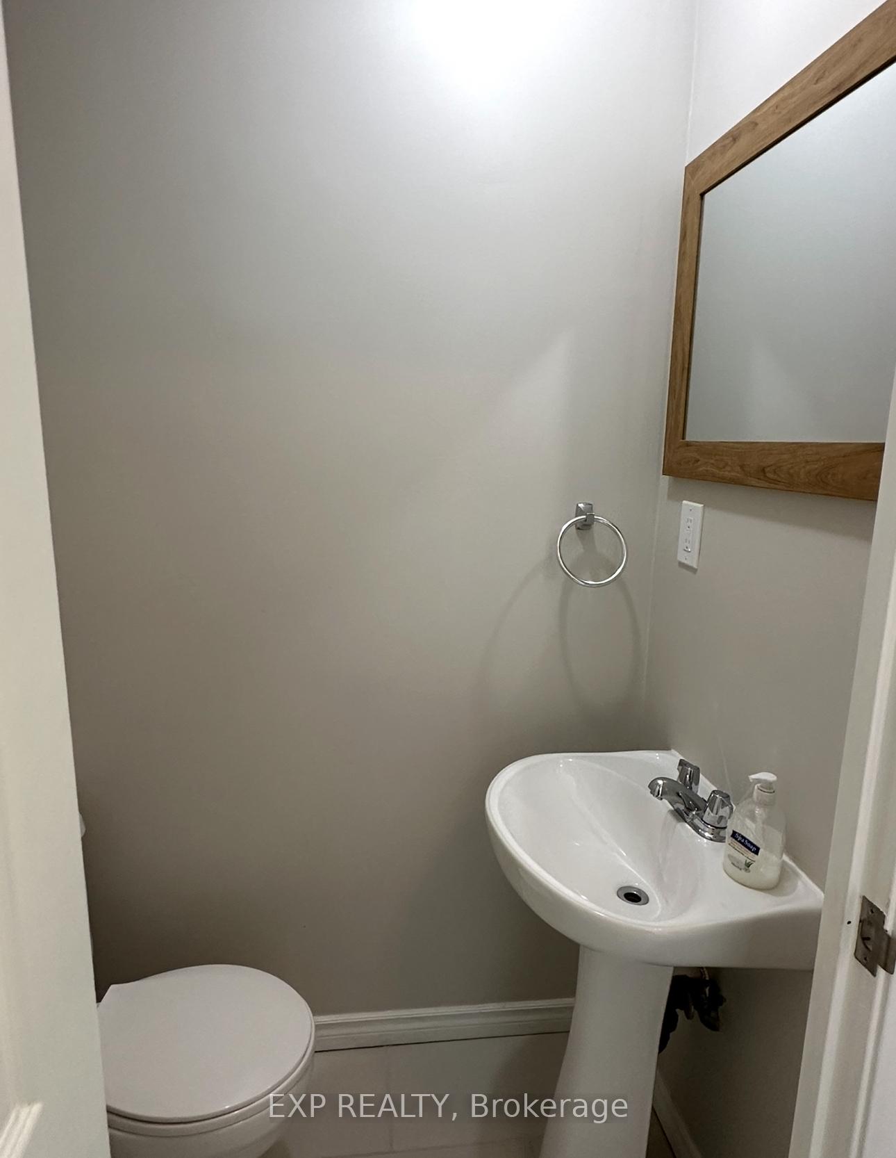 Photo 9 of Unit 42, 25 Garrow Drive, Hamilton, Gilkson — HOMEH