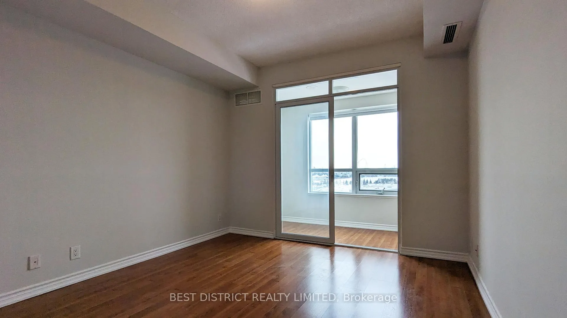 Photo 9 of Unit 1414, 9235 Jane Street, Vaughan, Maple — HOMEH