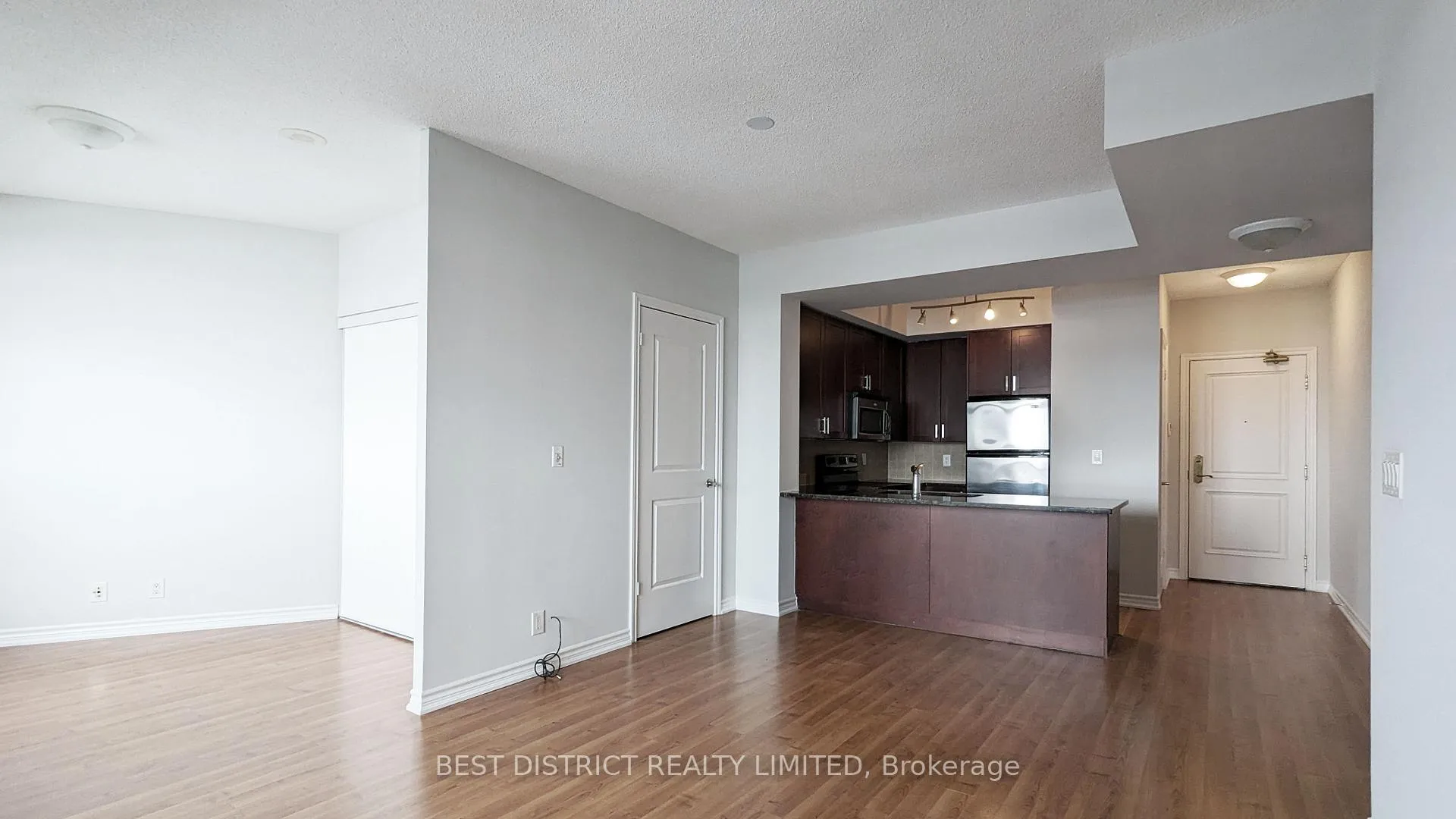 Photo 12 of Unit 1414, 9235 Jane Street, Vaughan, Maple — HOMEH